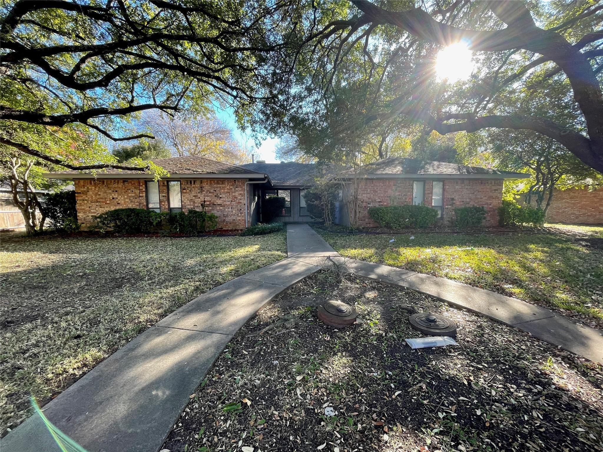 120 Shadybrook Drive Desoto TX 75115