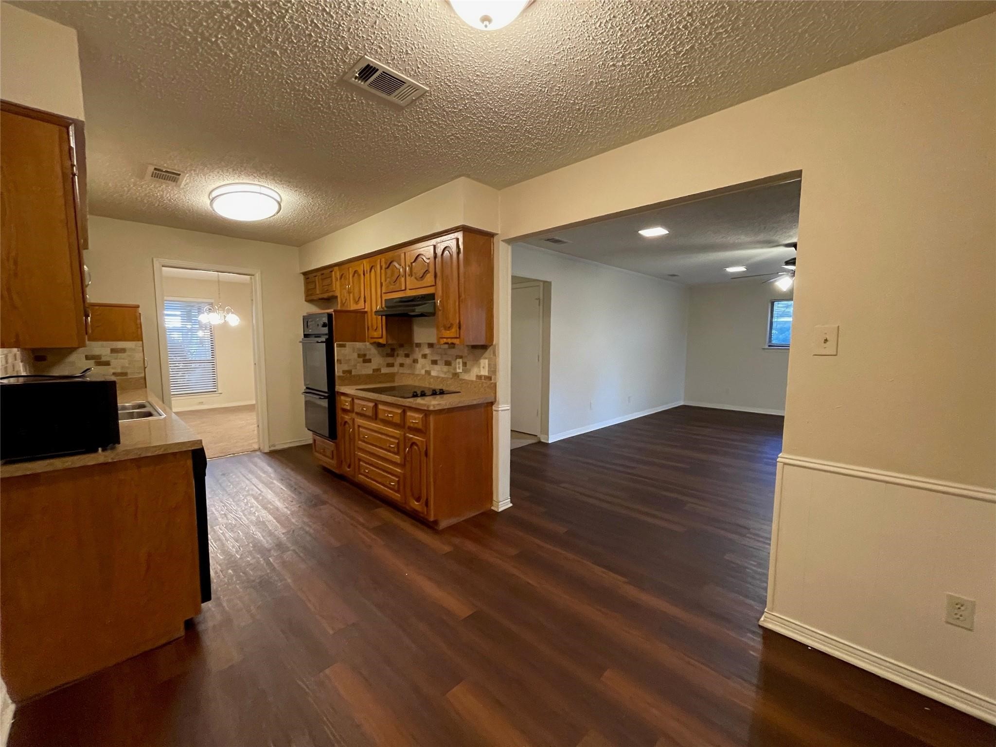 120 Shadybrook Drive Desoto TX 75115