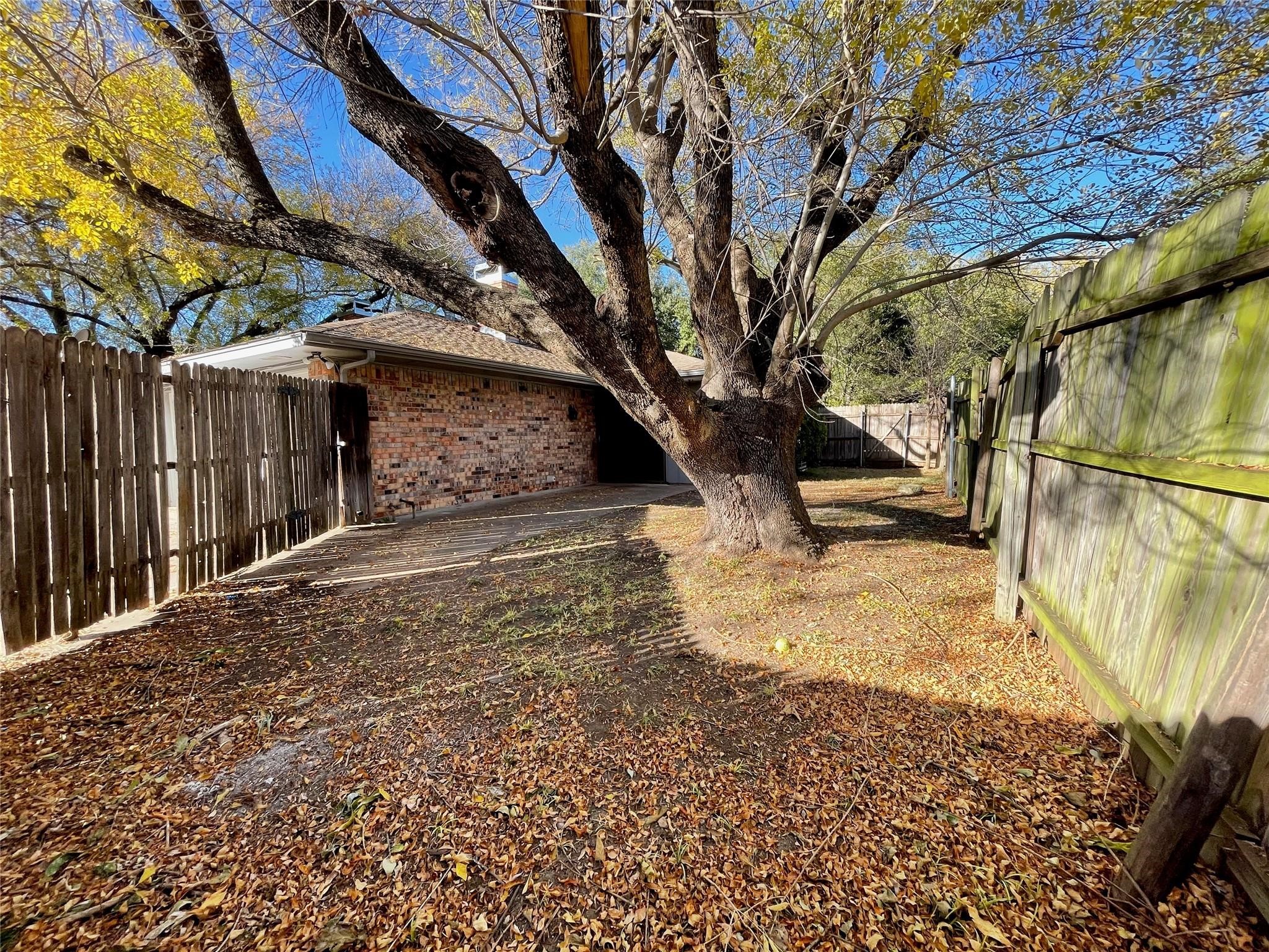 120 Shadybrook Drive Desoto TX 75115