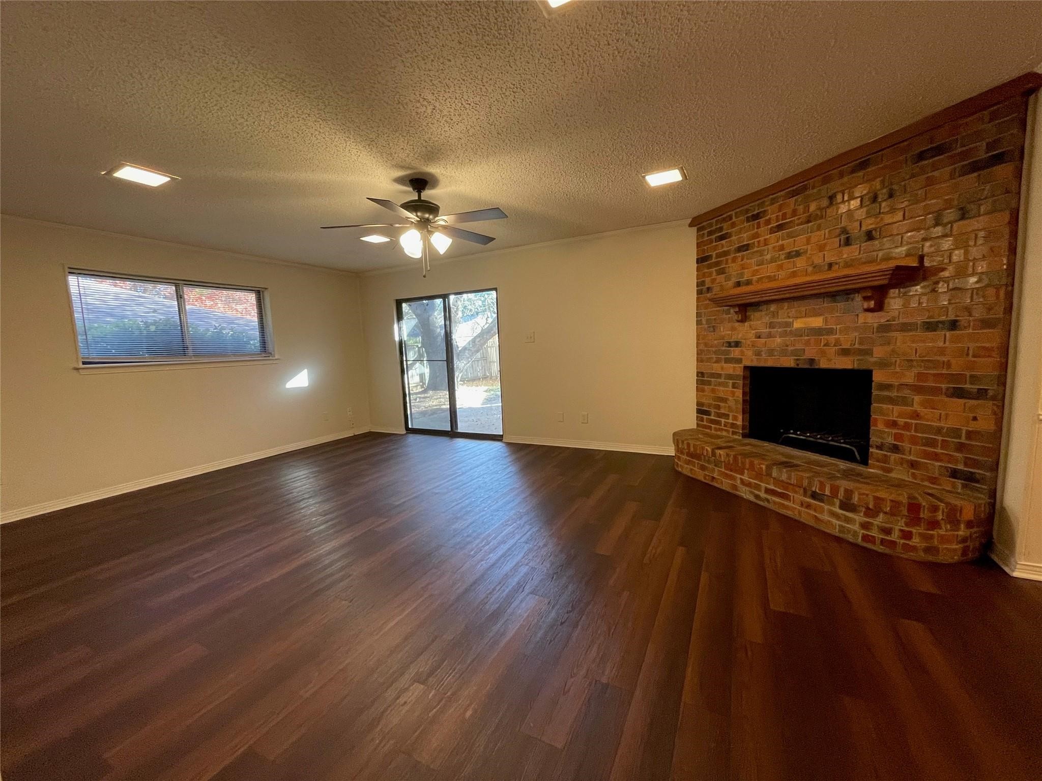 120 Shadybrook Drive Desoto TX 75115