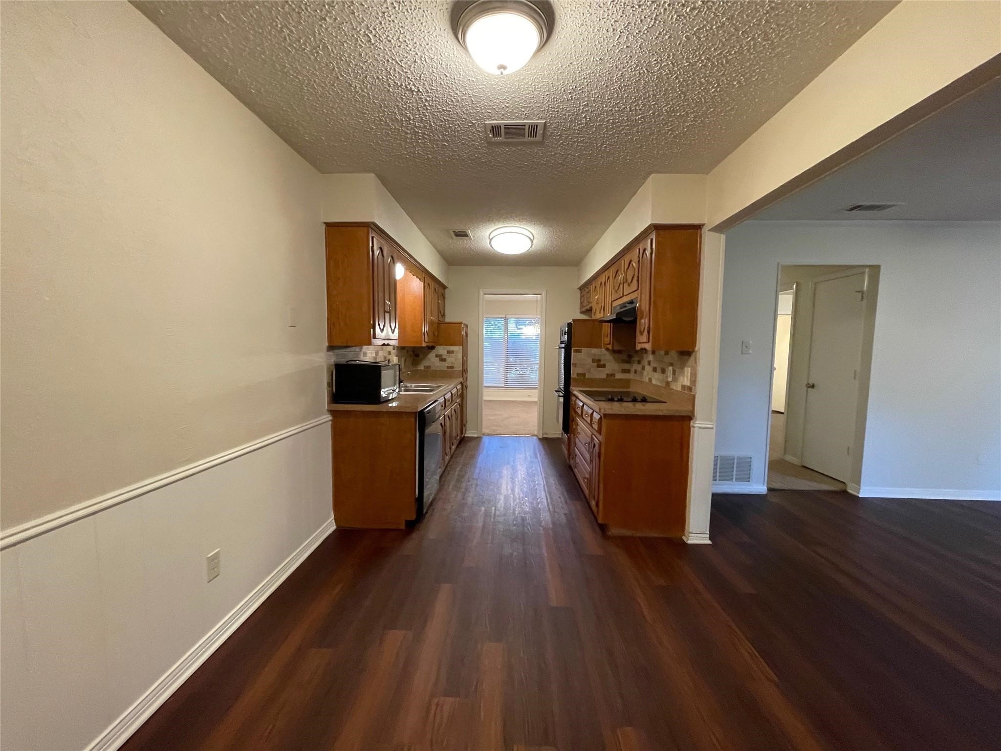 120 Shadybrook Drive Desoto TX 75115