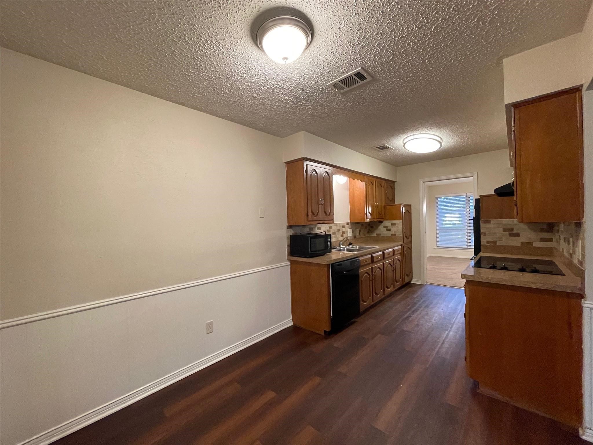 120 Shadybrook Drive Desoto TX 75115