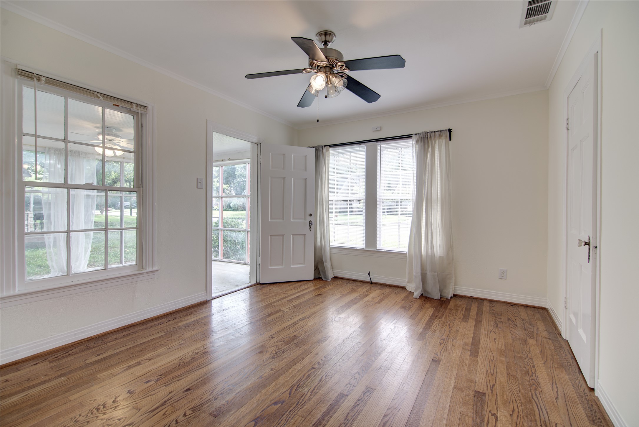 5419 Longview Street Dallas TX 75206