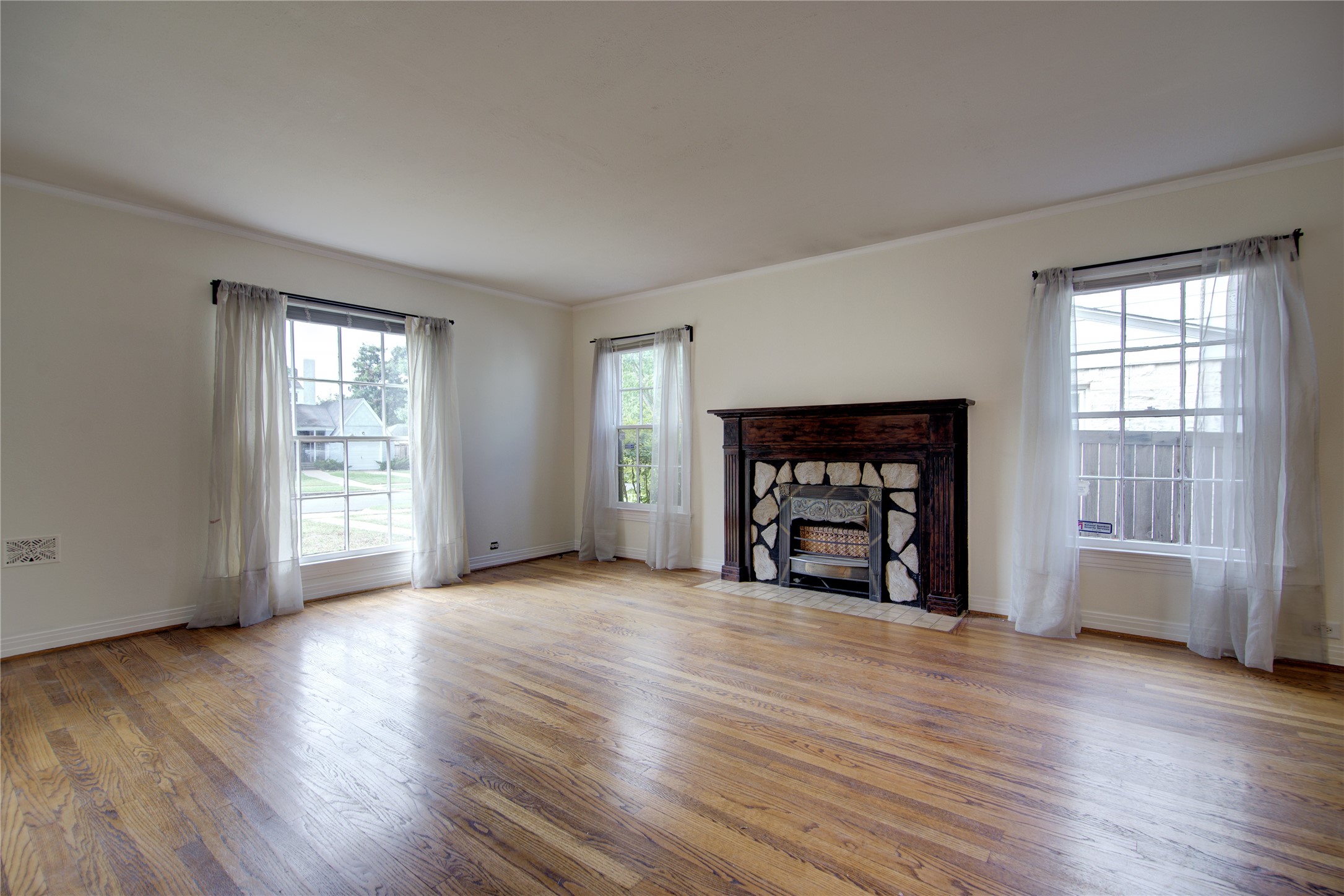 5419 Longview Street Dallas TX 75206