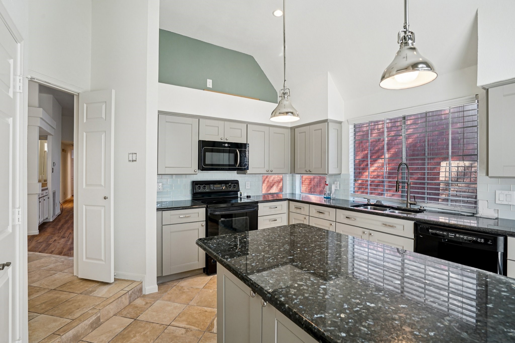 401 Dakota Trail Irving TX 75063