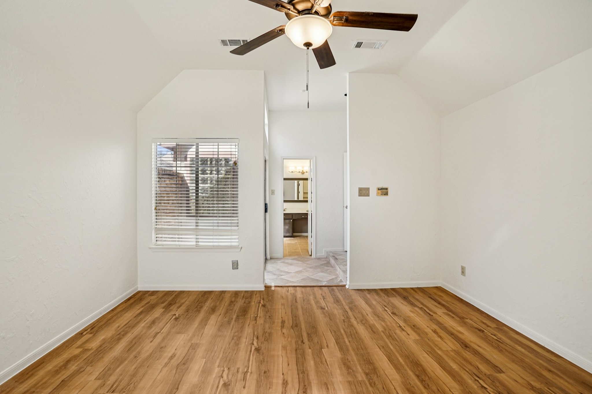 401 Dakota Trail Irving TX 75063