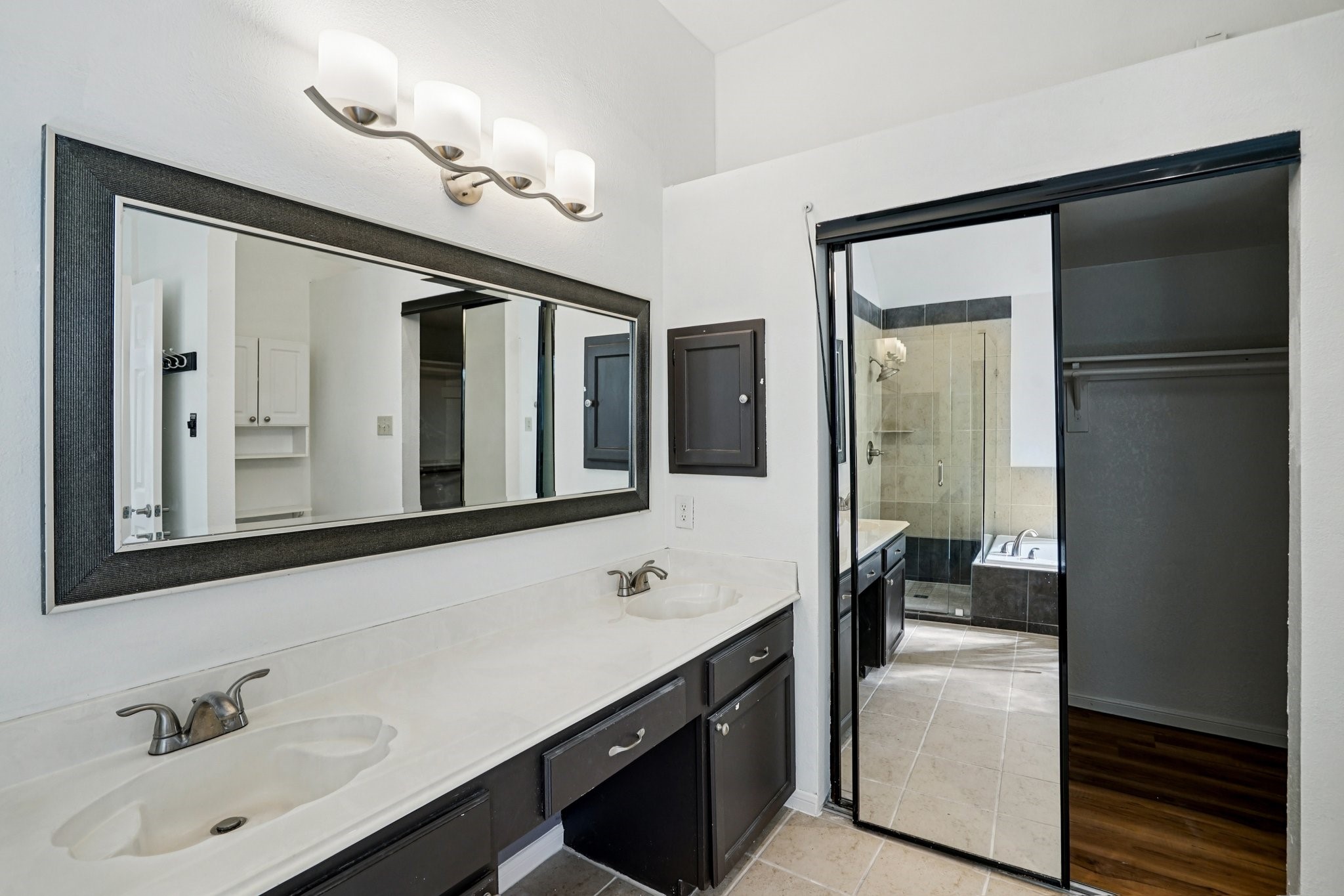 401 Dakota Trail Irving TX 75063