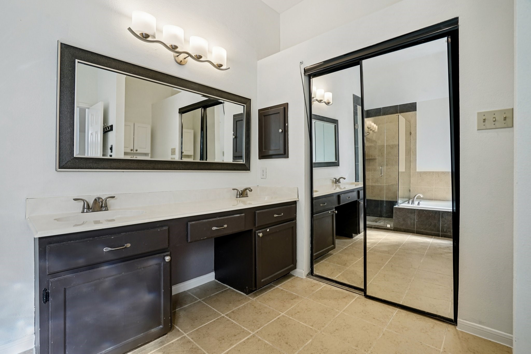 401 Dakota Trail Irving TX 75063