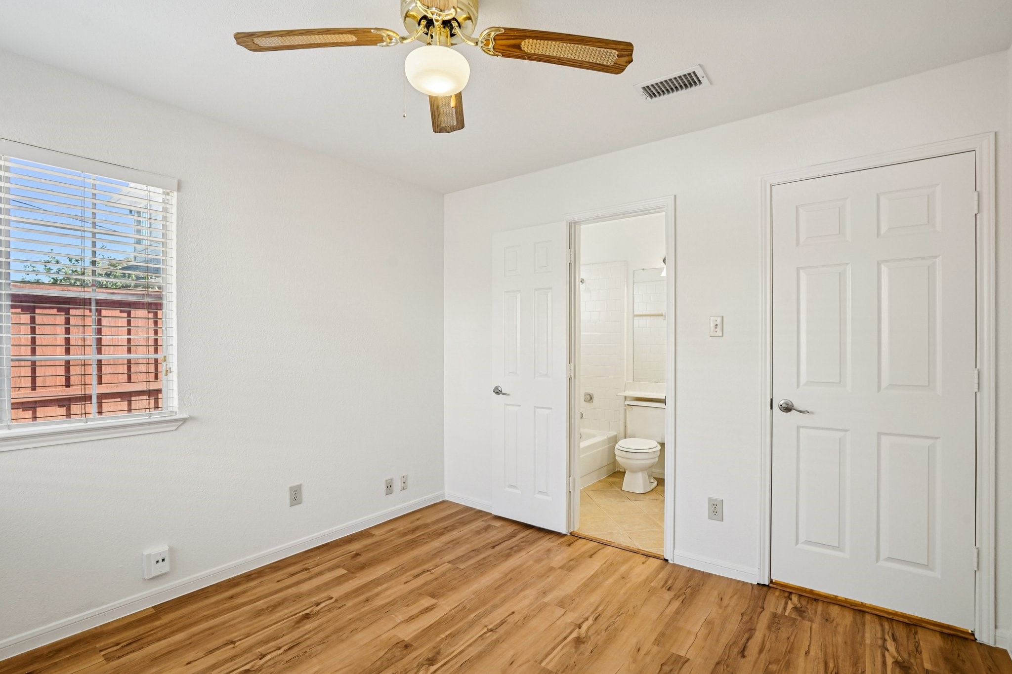 401 Dakota Trail Irving TX 75063