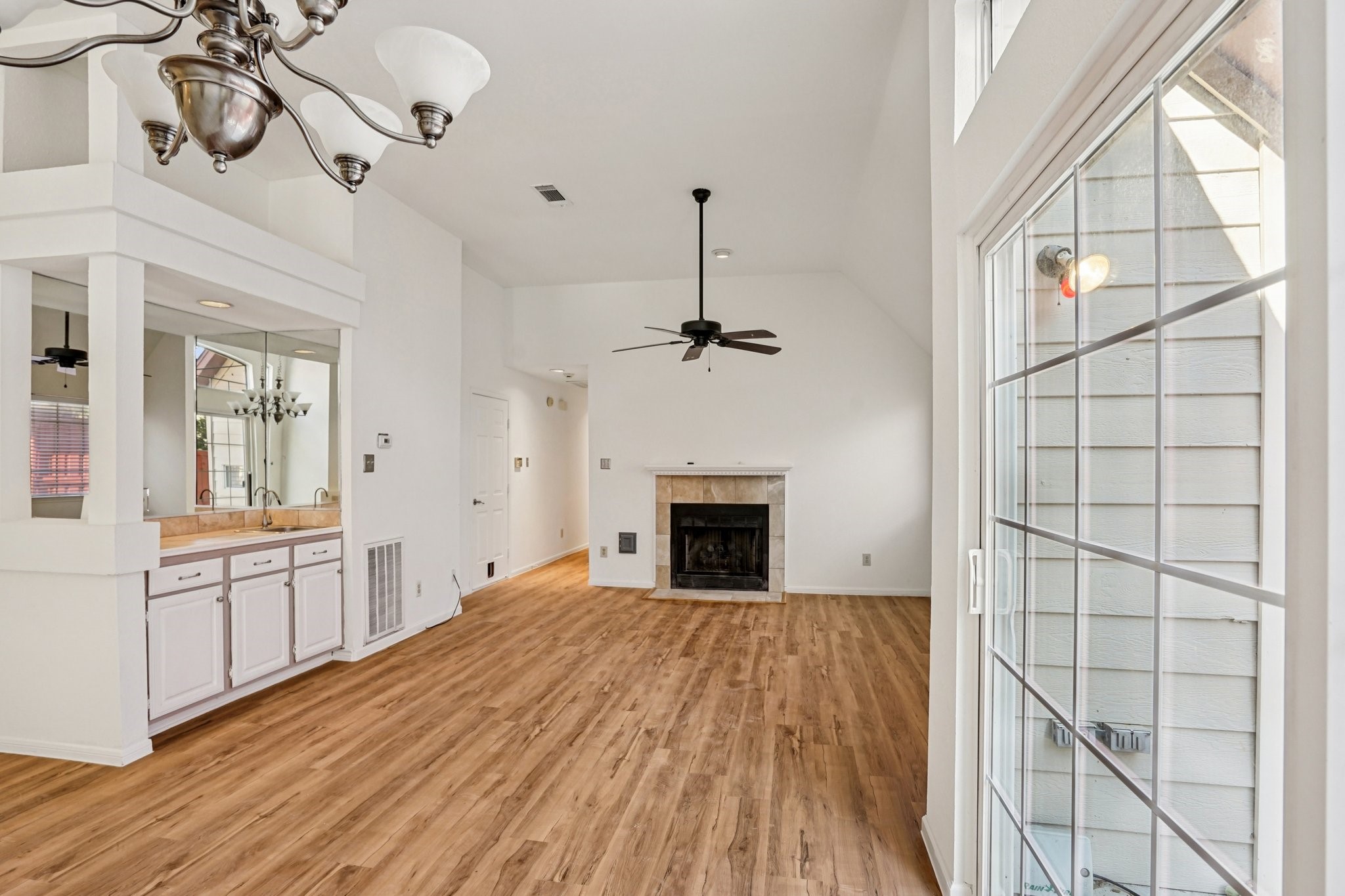 401 Dakota Trail Irving TX 75063