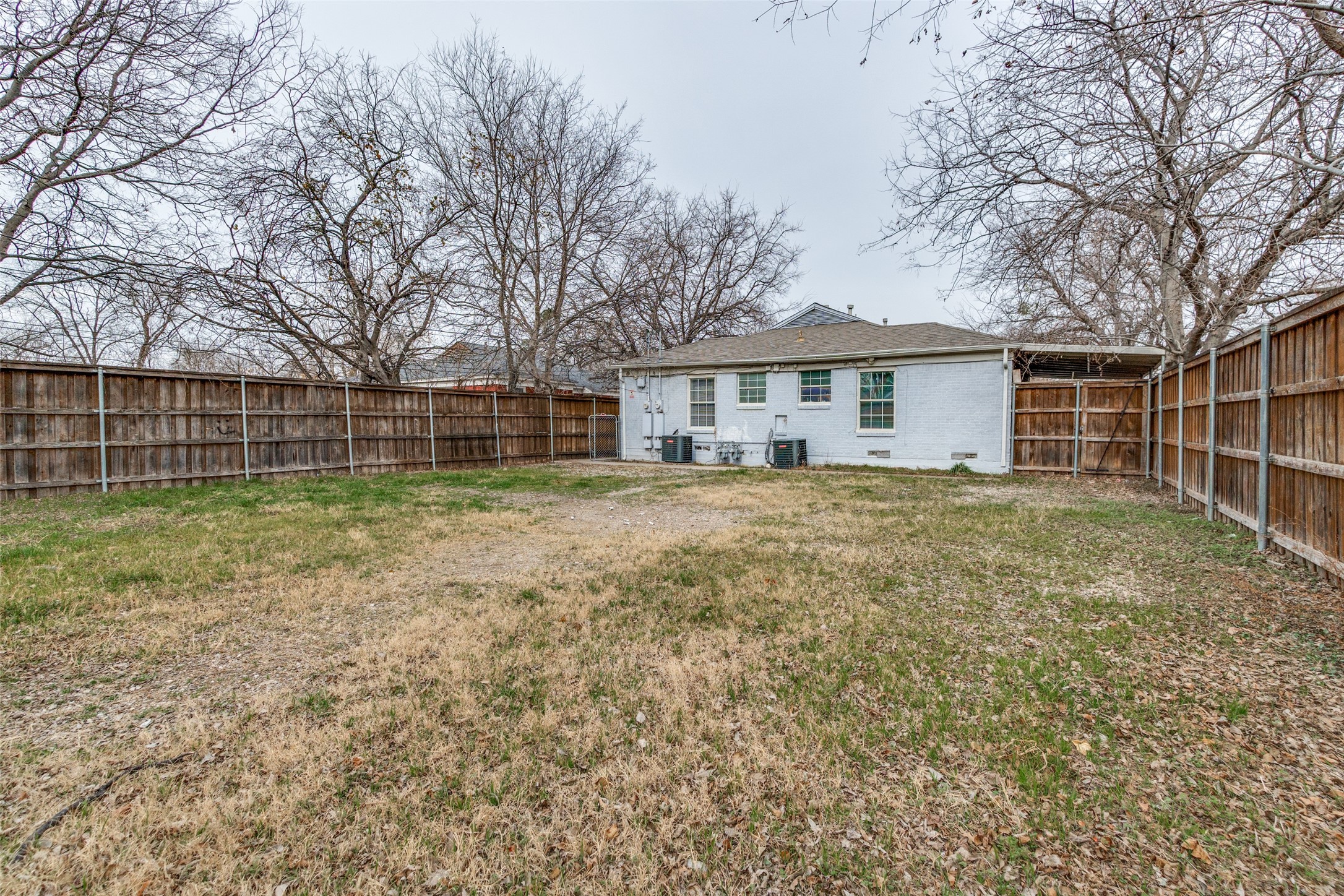 7909 Wanebe Drive Dallas TX 75235