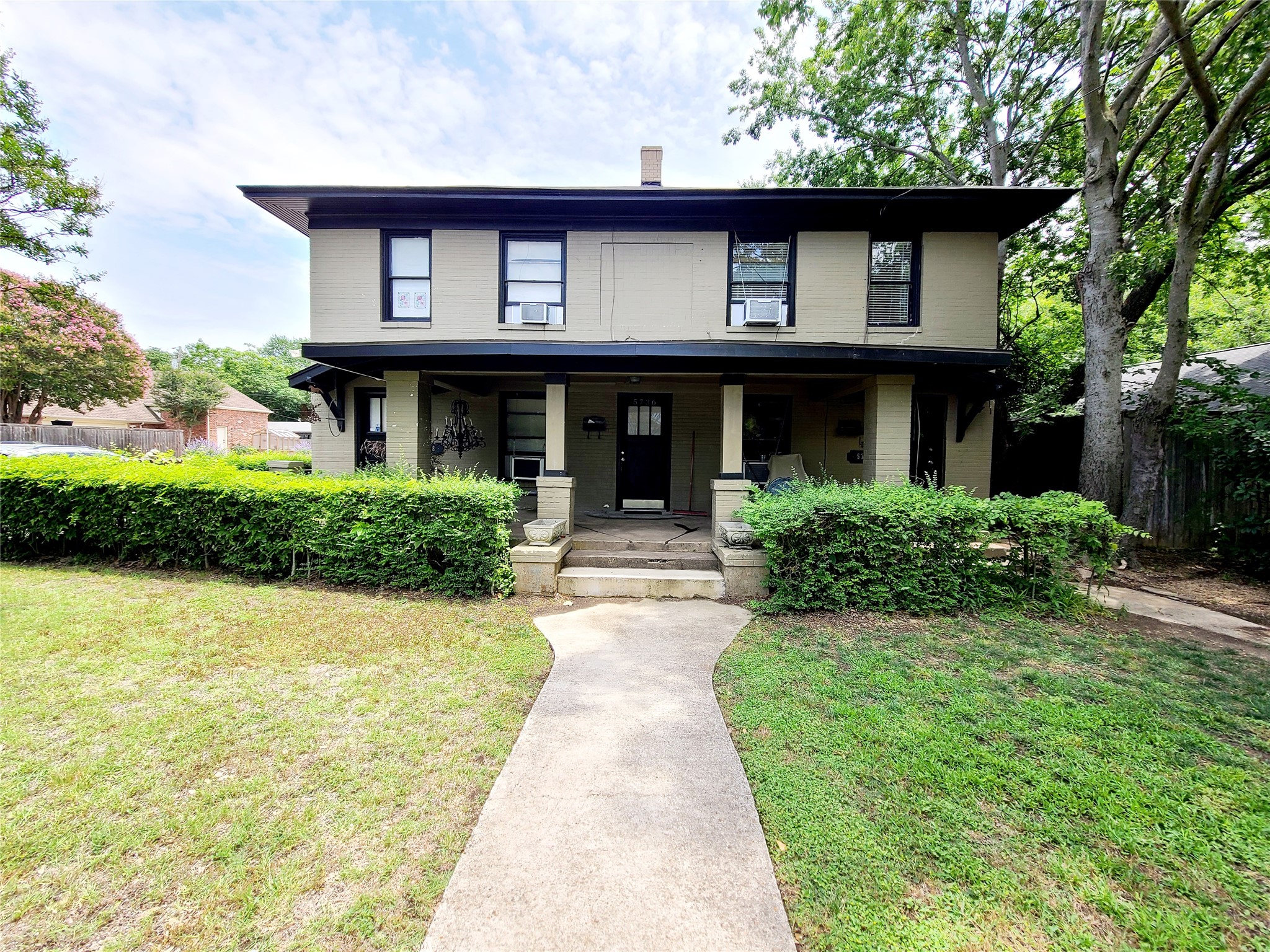 5736 Worth Street Dallas TX 75214