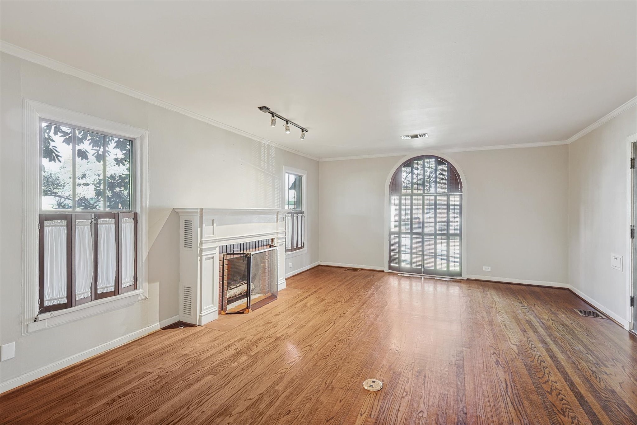 4317 Pershing Avenue Fort Worth TX 76107