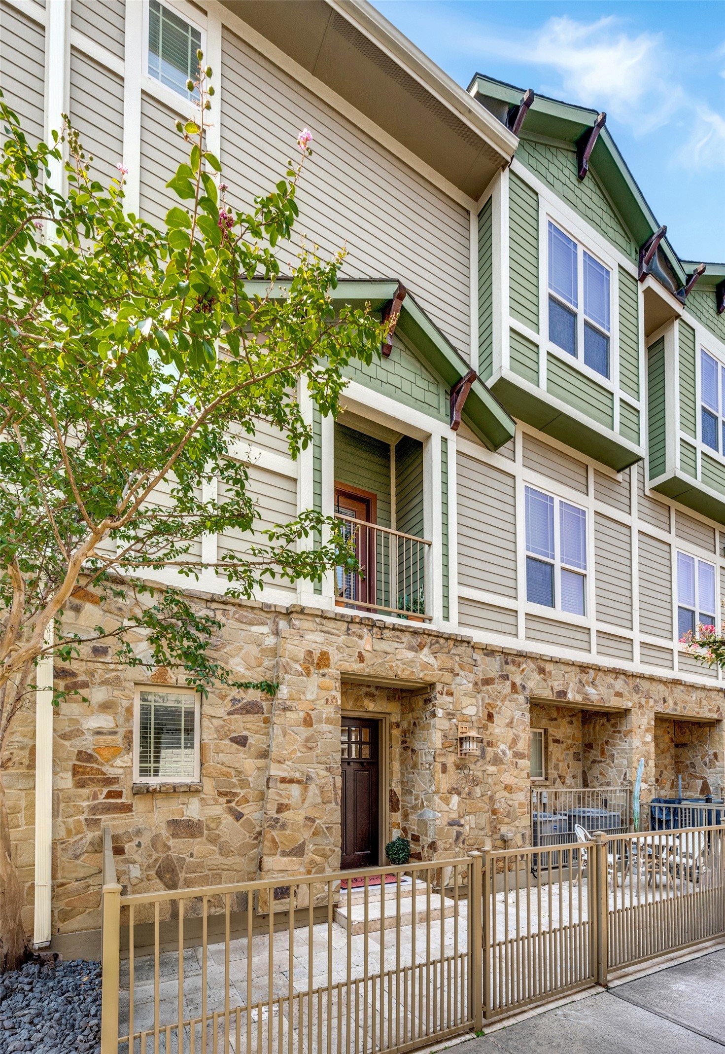 5916 Hudson Street Dallas TX 75206