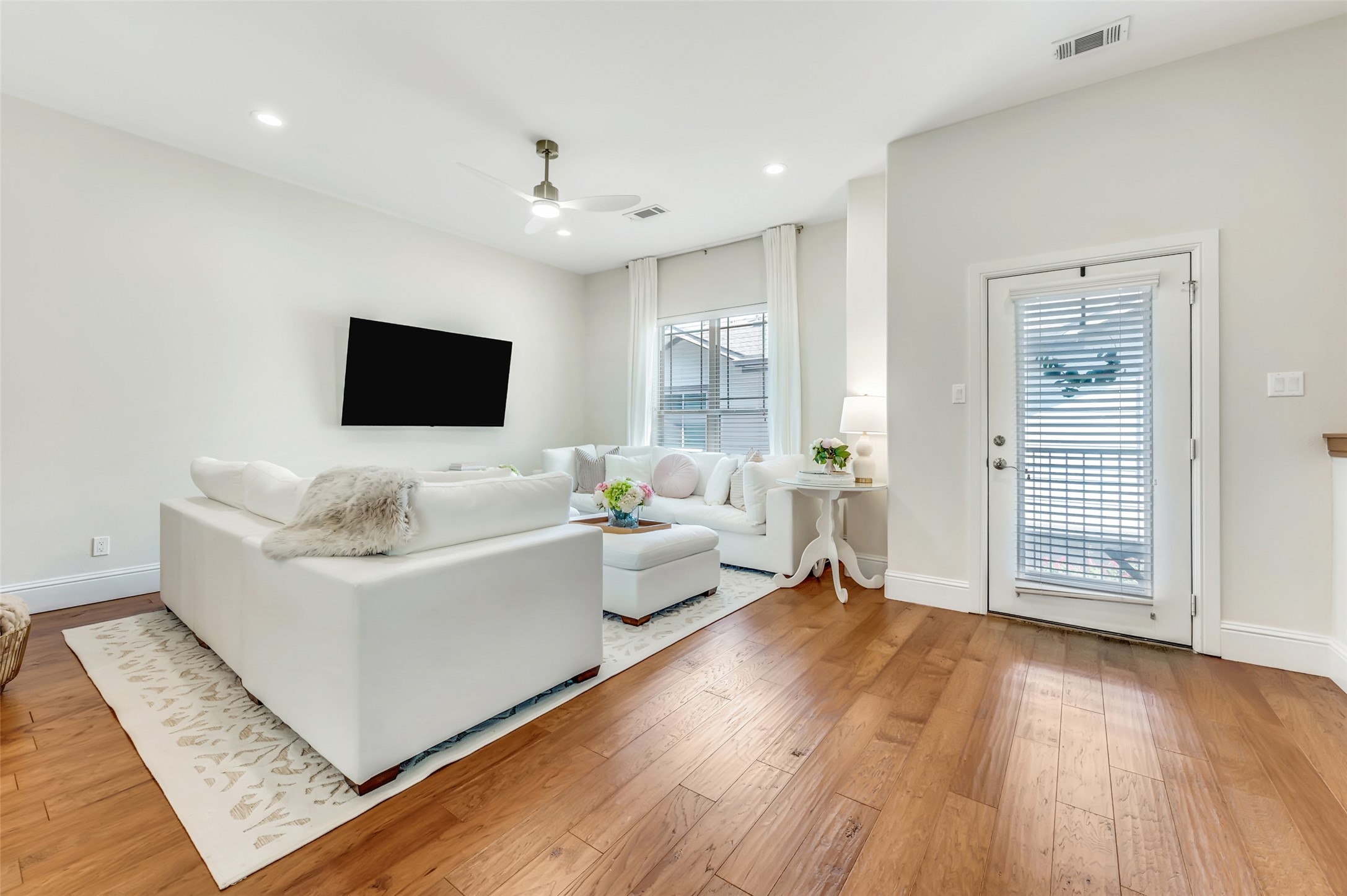 5916 Hudson Street Dallas TX 75206