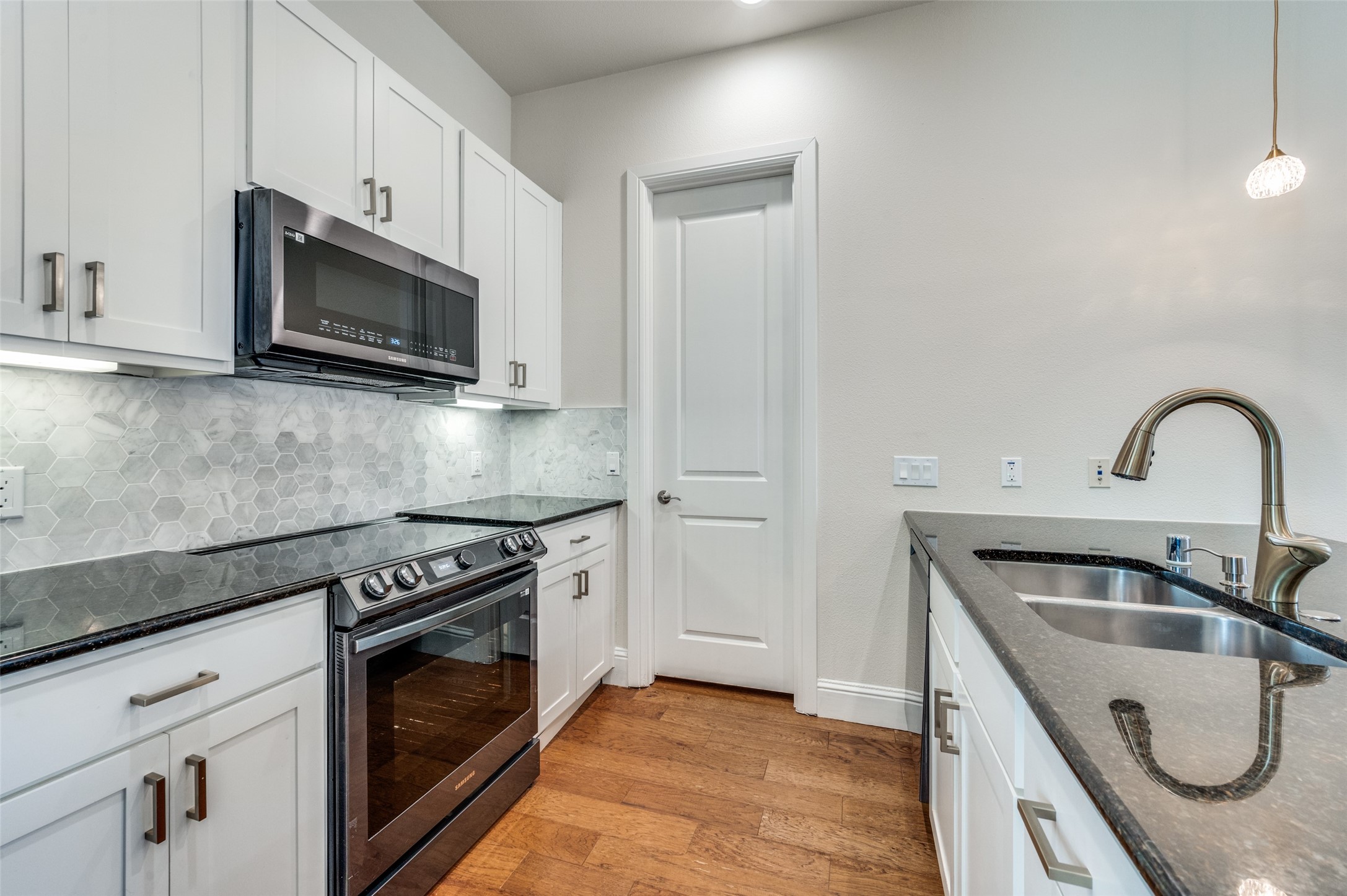 5916 Hudson Street Dallas TX 75206