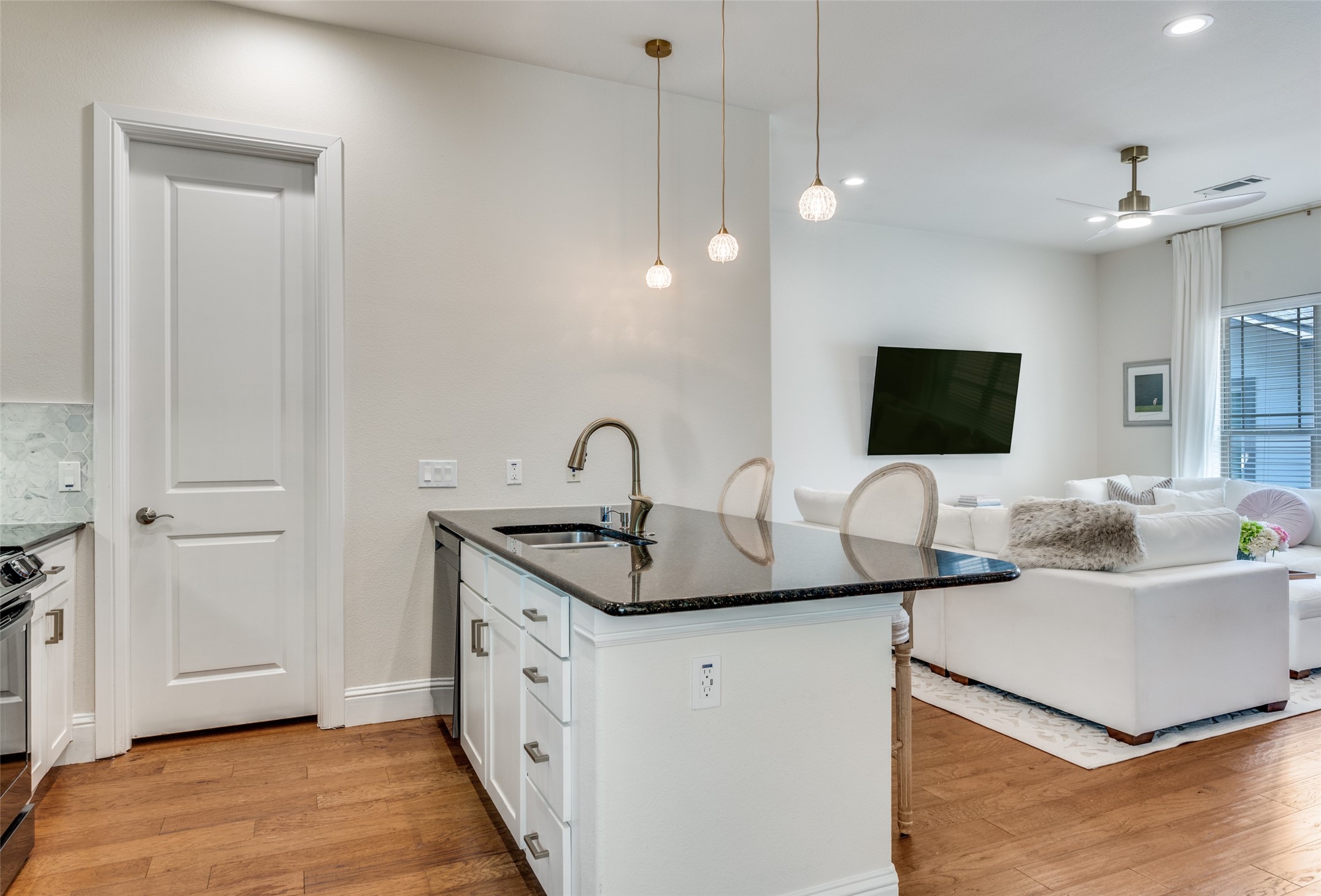 5916 Hudson Street Dallas TX 75206