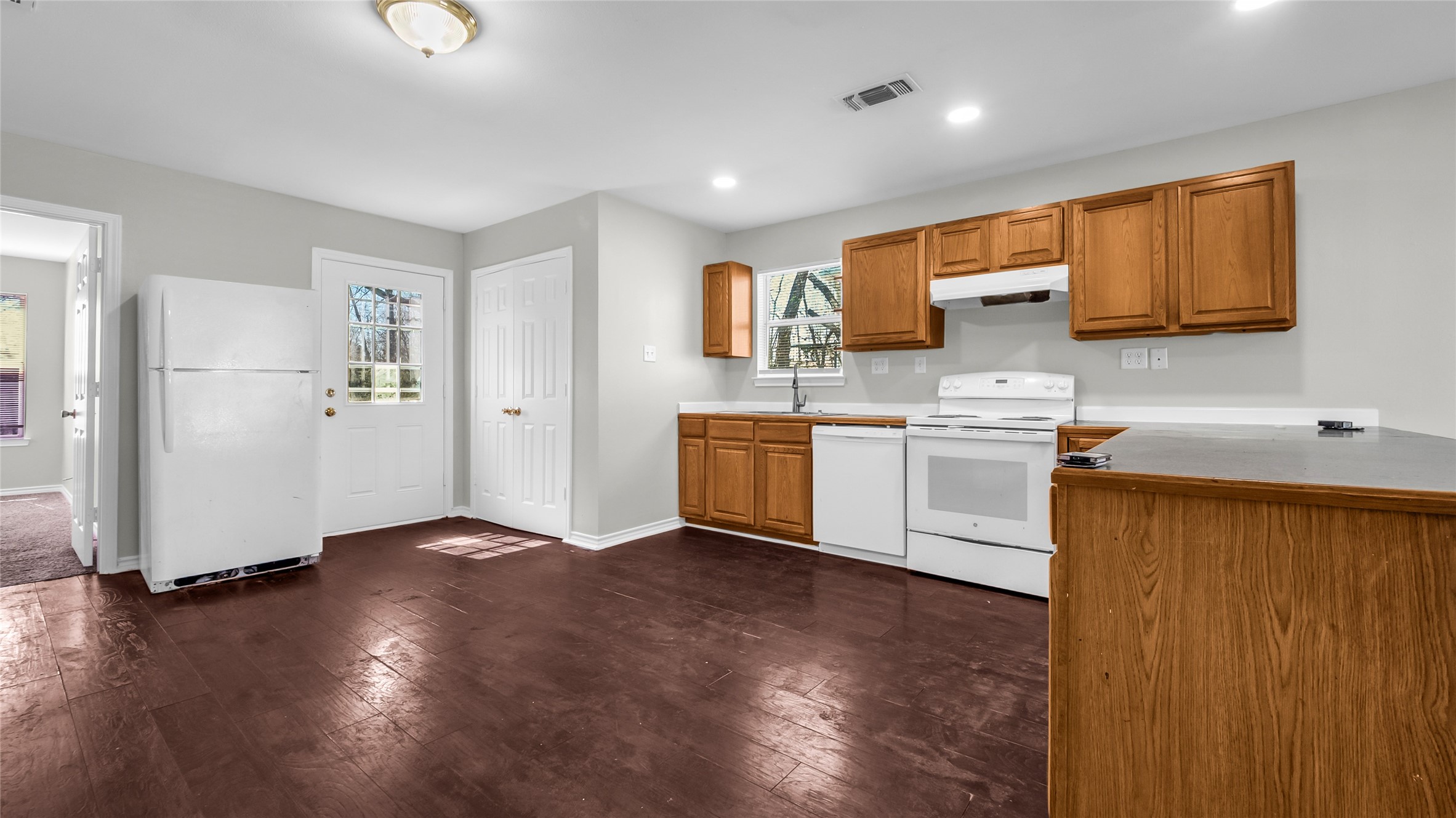 1602 W Elm Street Denison TX 75020