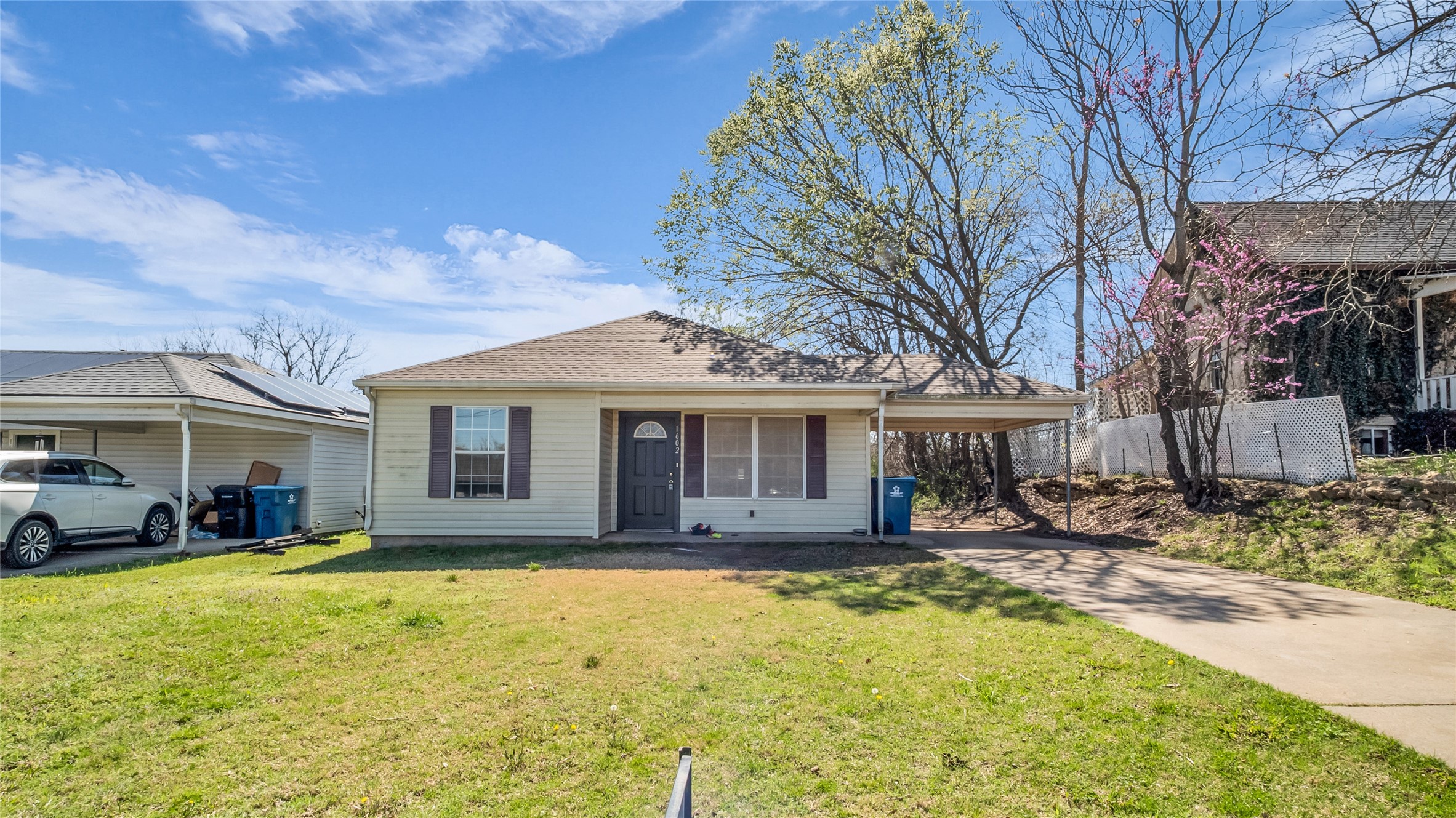 1602 W Elm Street Denison TX 75020