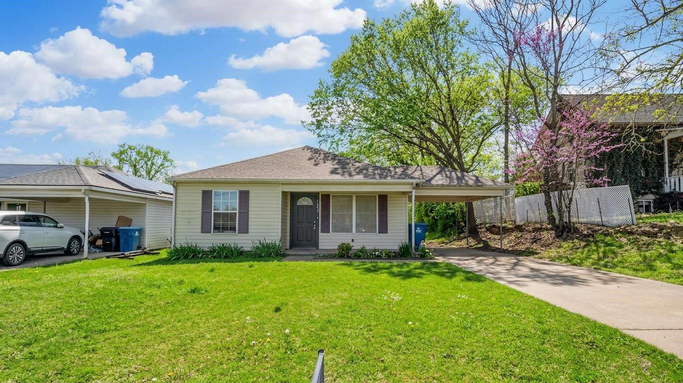 1602 W Elm Street Denison TX 75020