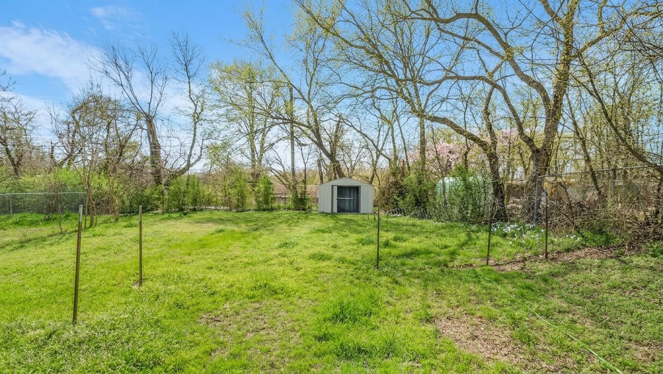 1602 W Elm Street Denison TX 75020