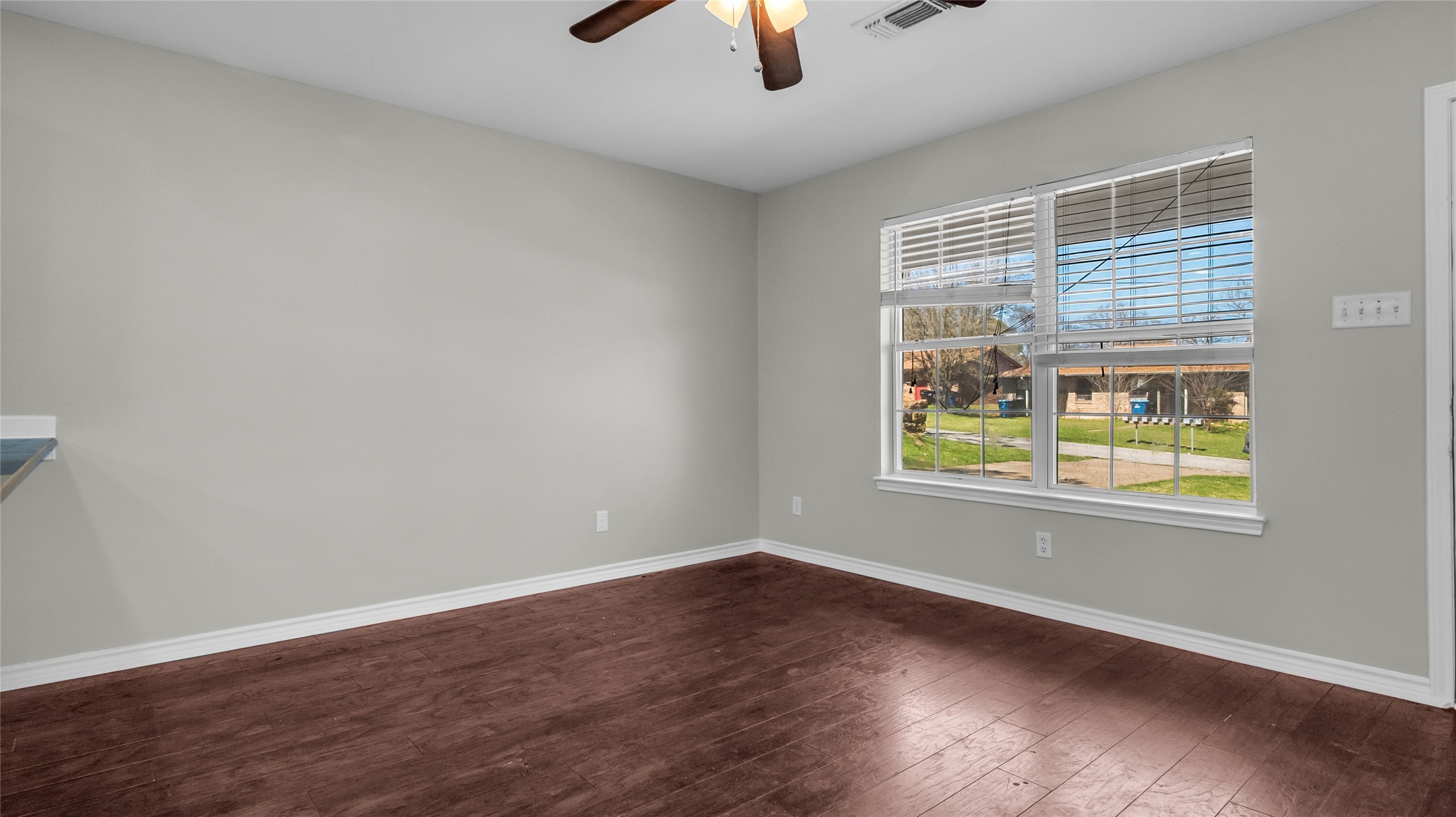 1602 W Elm Street Denison TX 75020