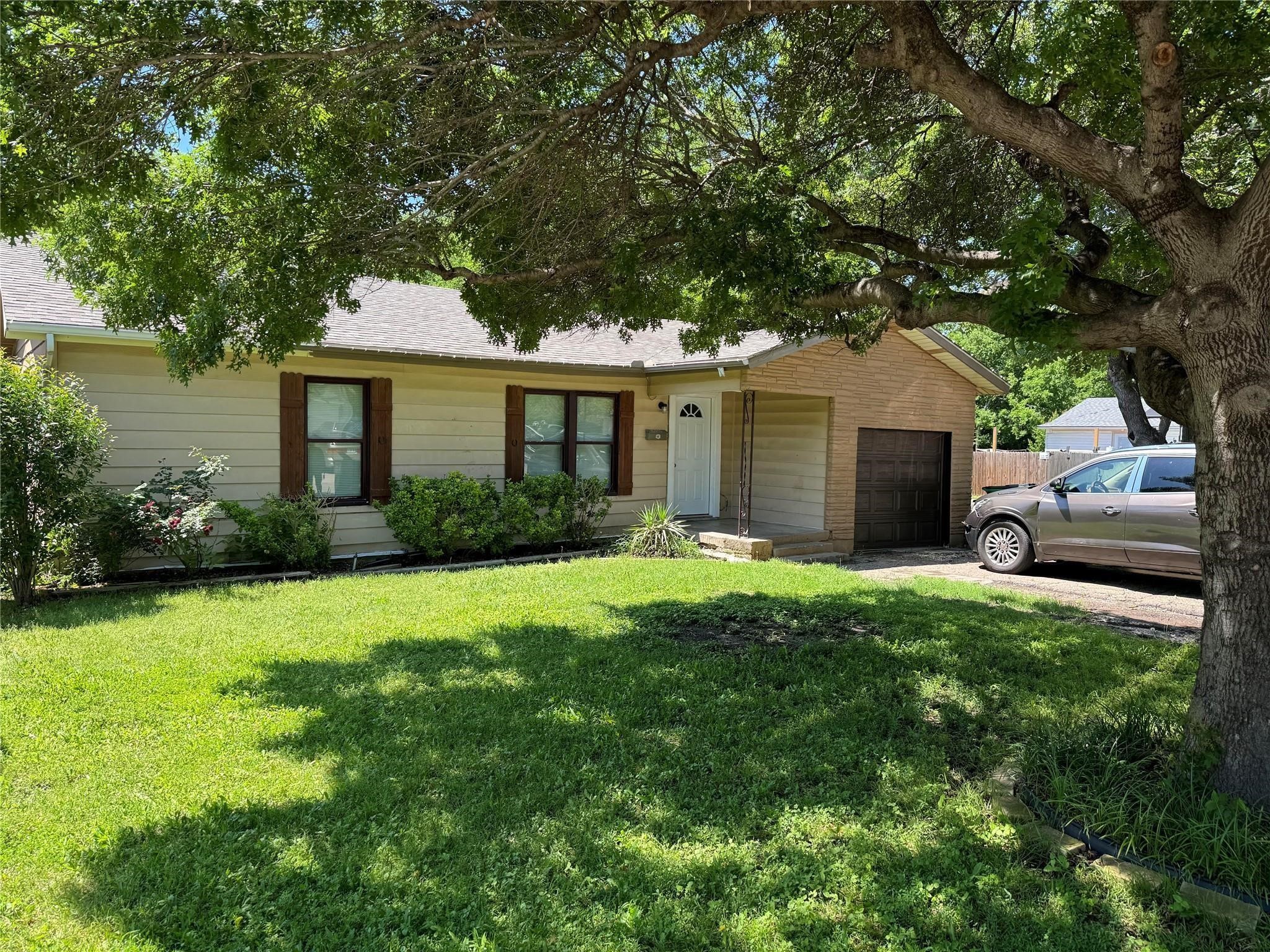 5000 Jerri Lane Haltom City TX 76117