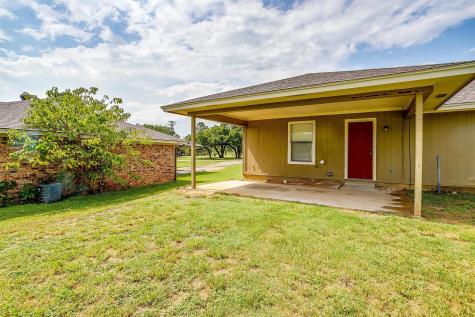 1009 W 4th Street Keene TX 76059