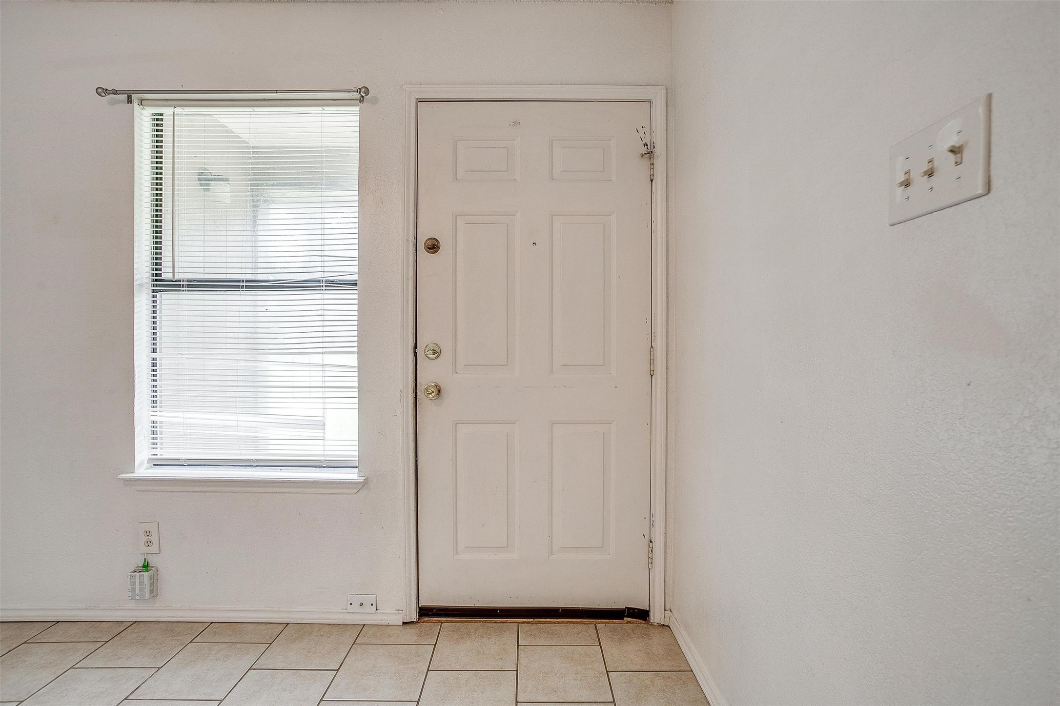 1009 W 4th Street Keene TX 76059