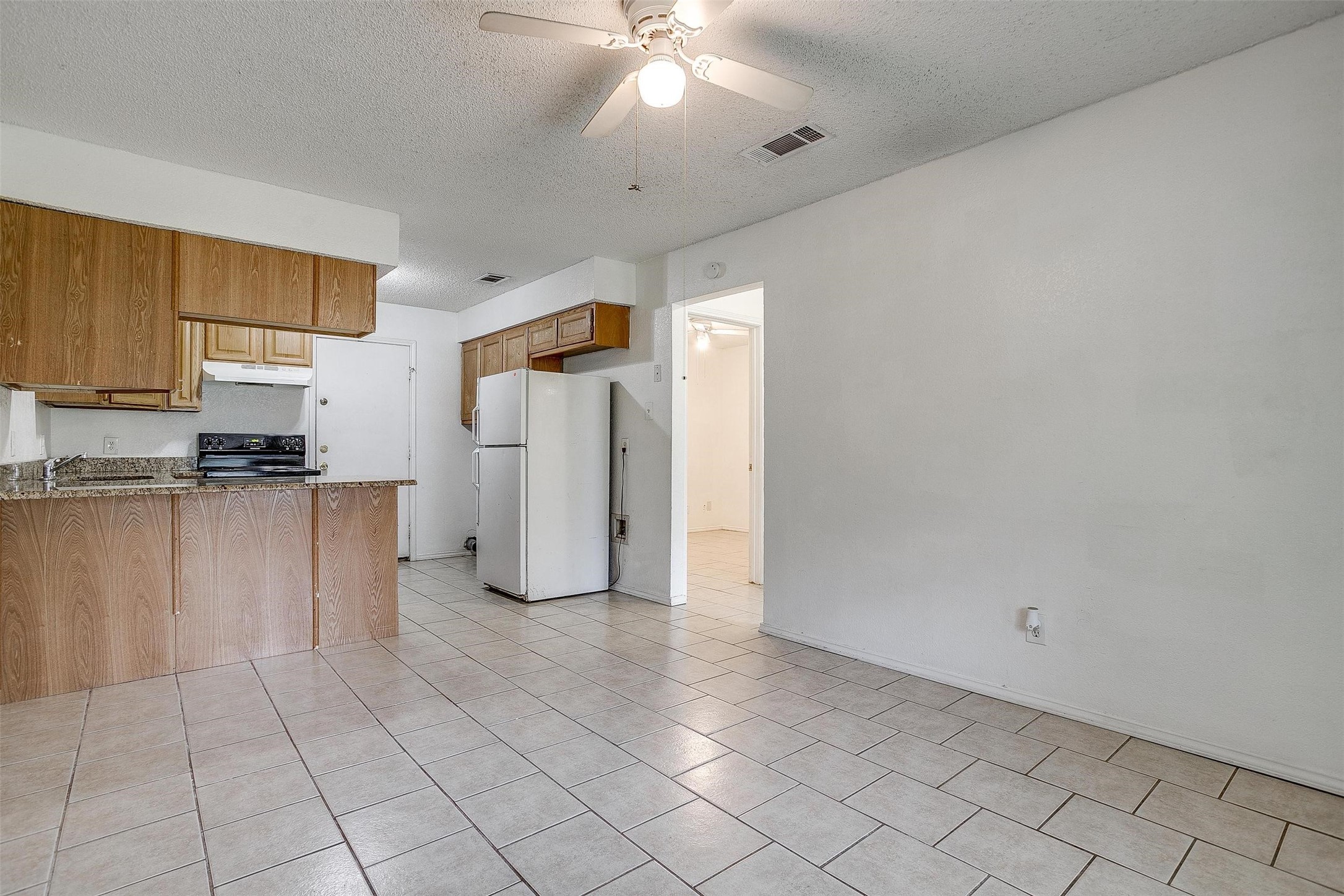 1009 W 4th Street Keene TX 76059