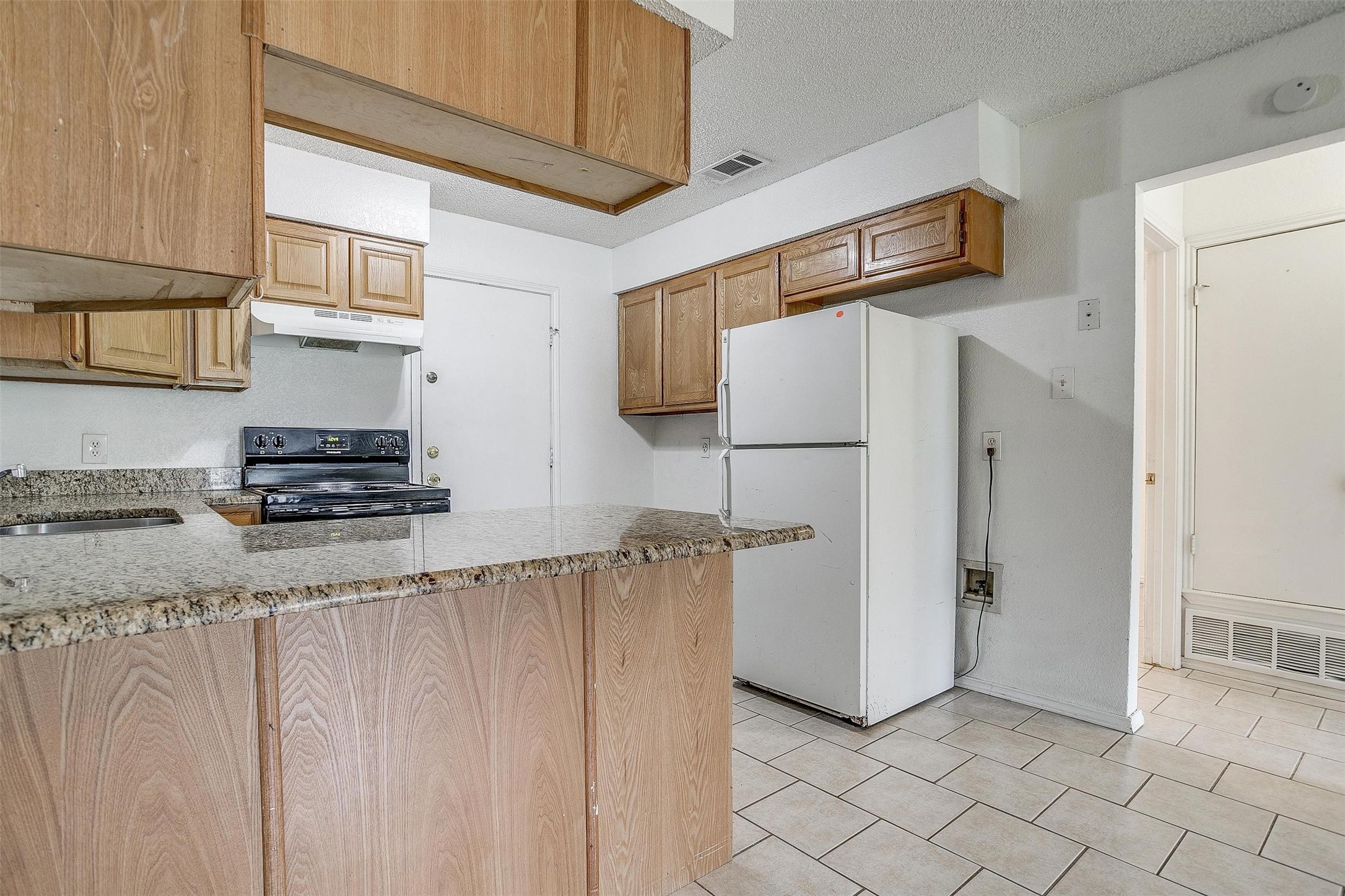 1009 W 4th Street Keene TX 76059