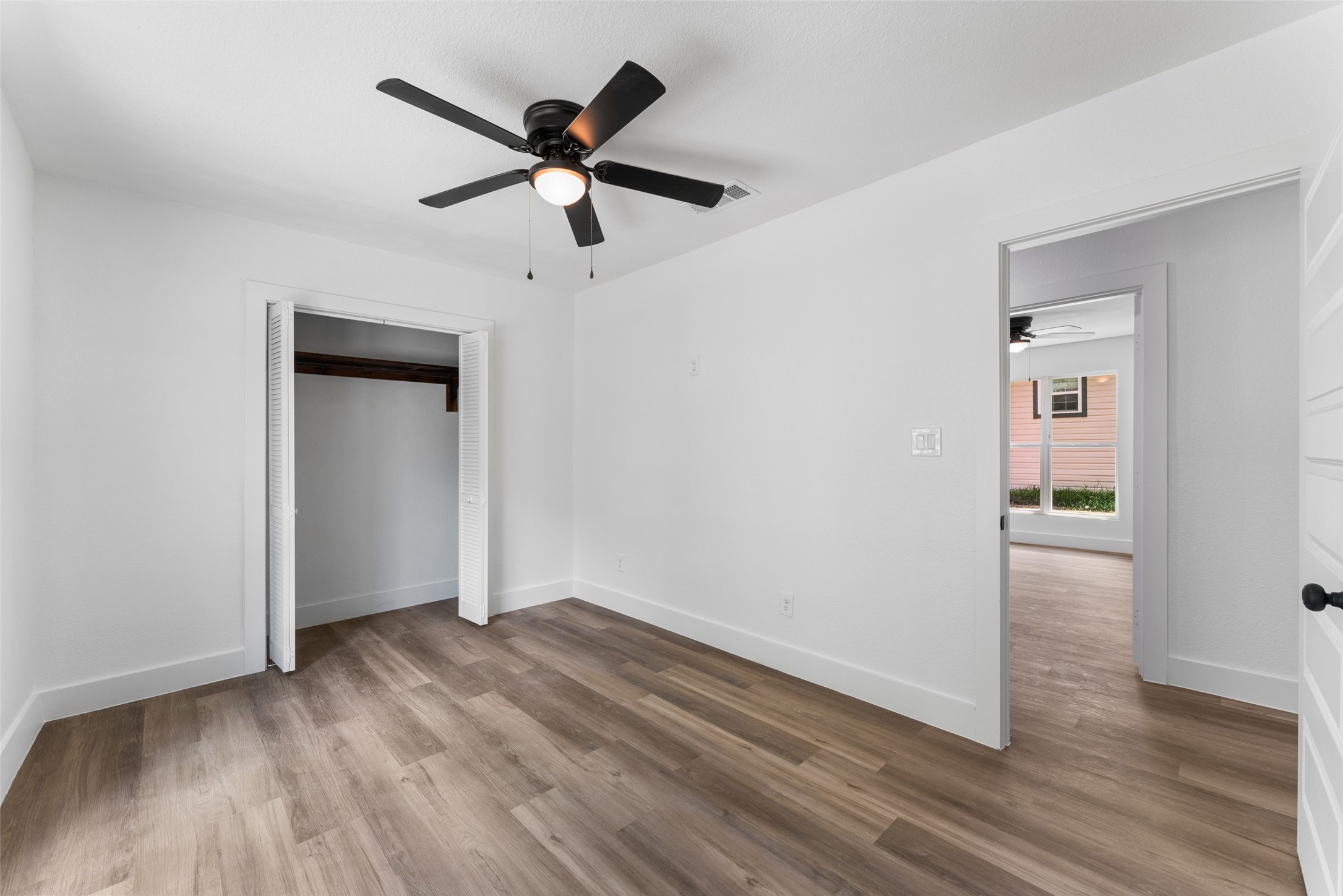 2730 Gladstone Drive Dallas TX 75211