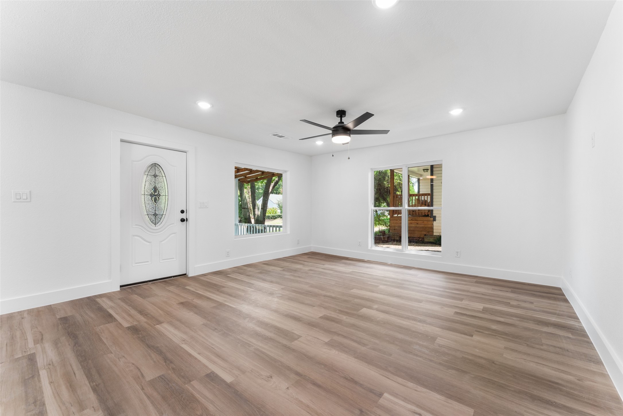 2730 Gladstone Drive Dallas TX 75211