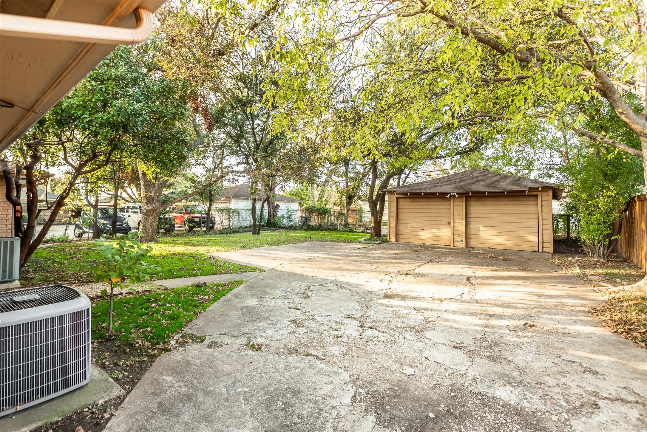 6523 E Mockingbird Lane Dallas TX 75214