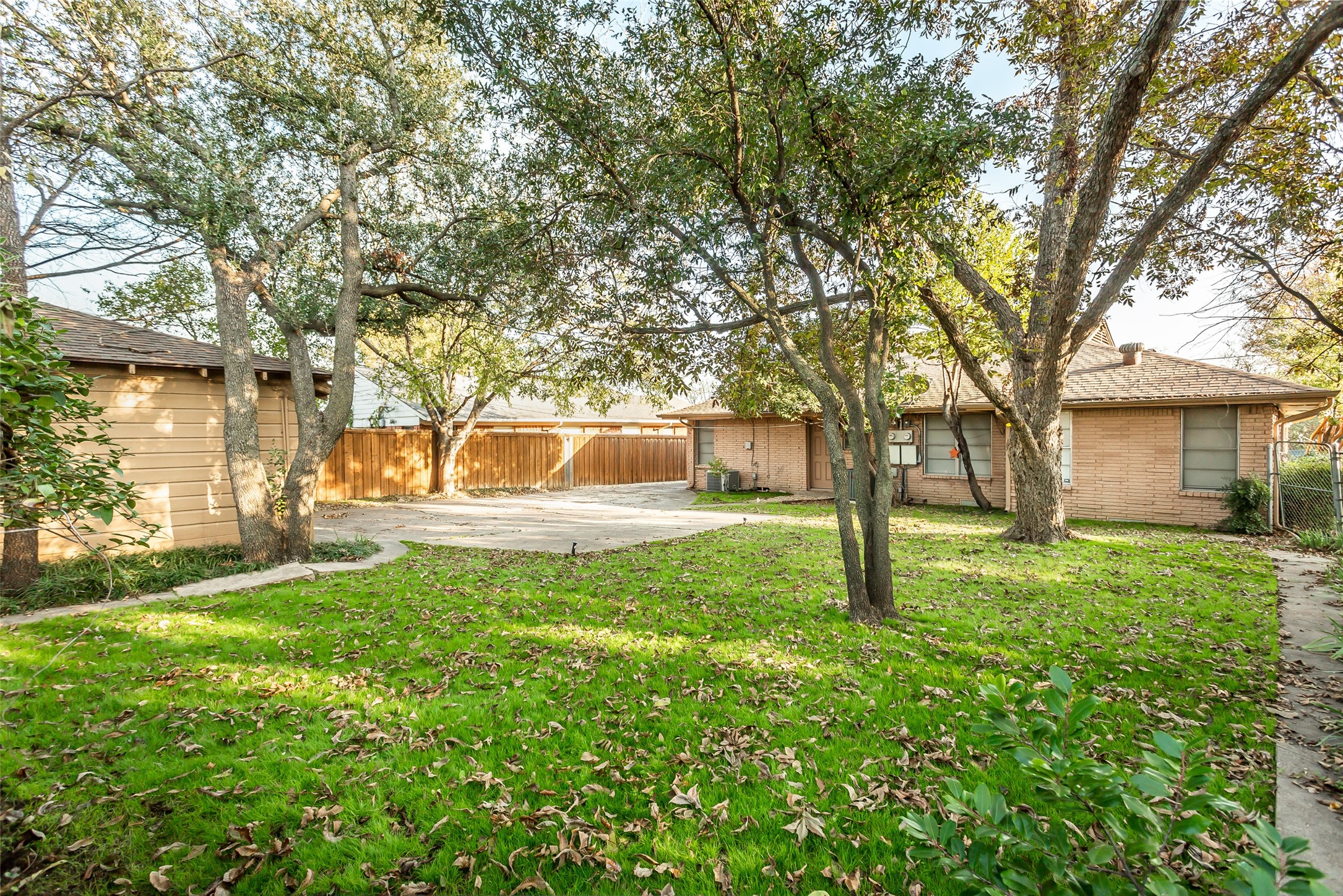 6523 E Mockingbird Lane Dallas TX 75214