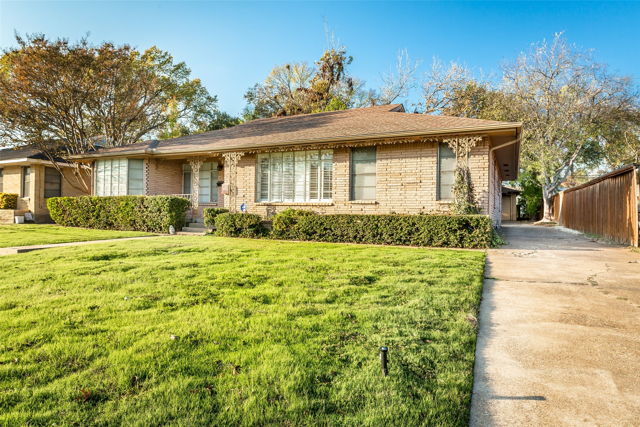 6523 E Mockingbird Lane Dallas TX 75214