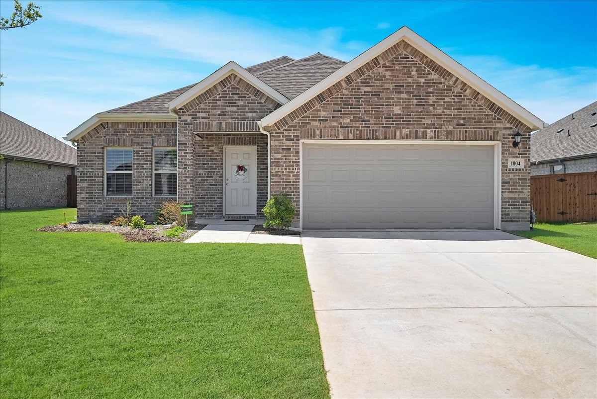 1004 Pineview Lane Crowley TX 76036