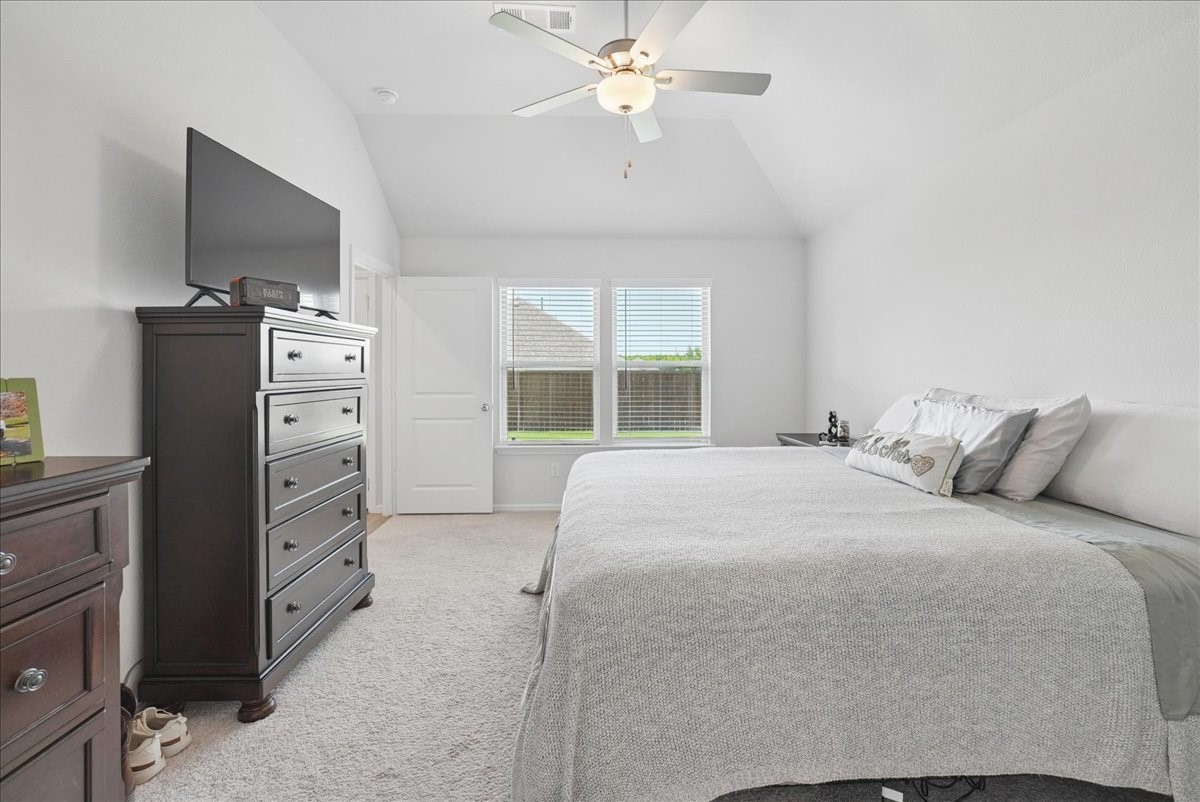 1004 Pineview Lane Crowley TX 76036