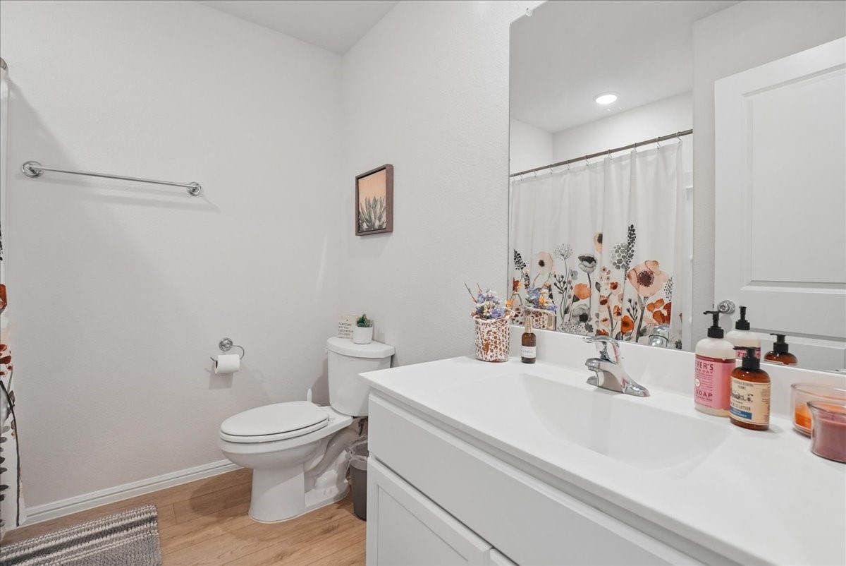 1004 Pineview Lane Crowley TX 76036