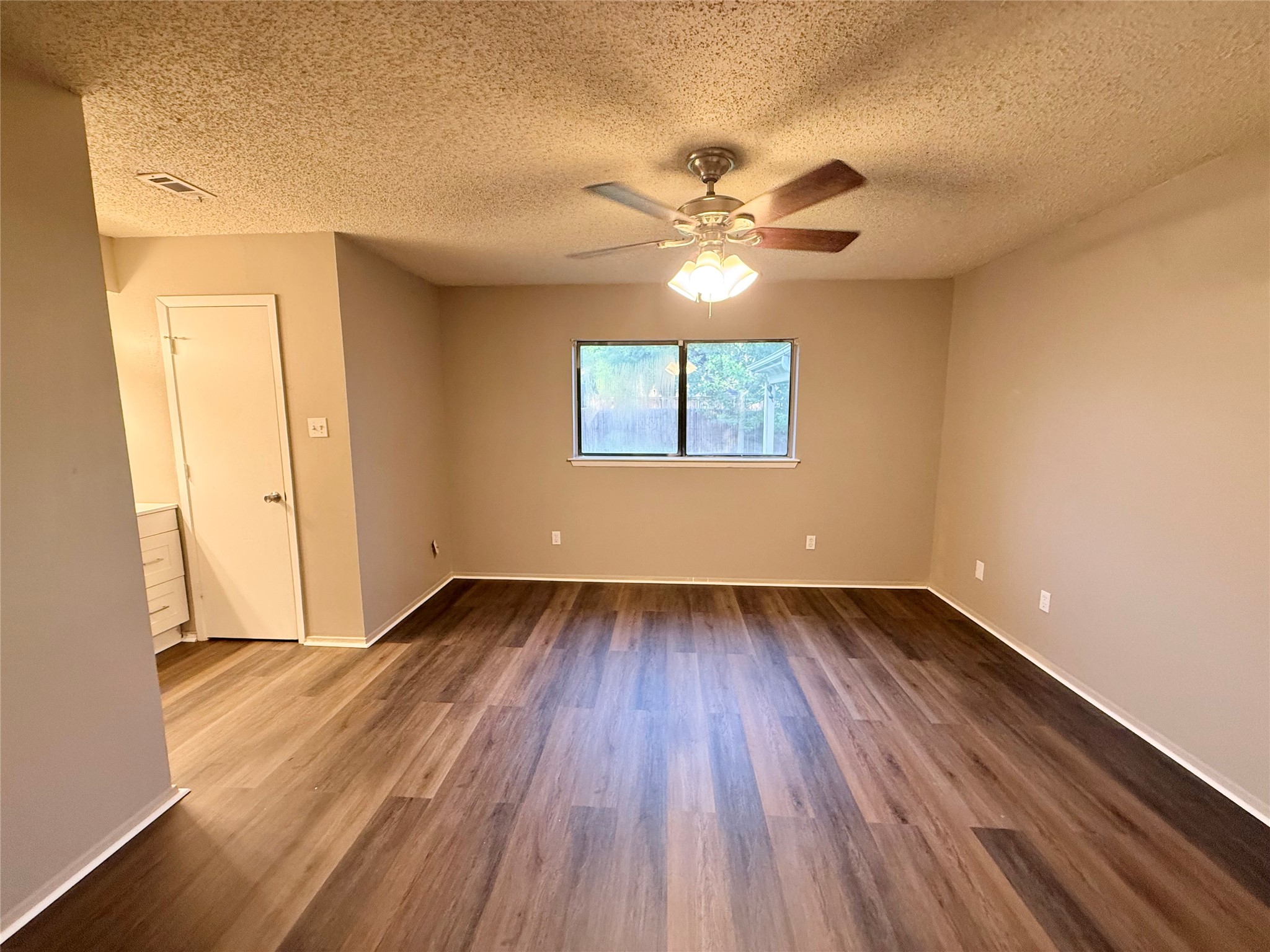 2834 Naples Drive Garland TX 75040