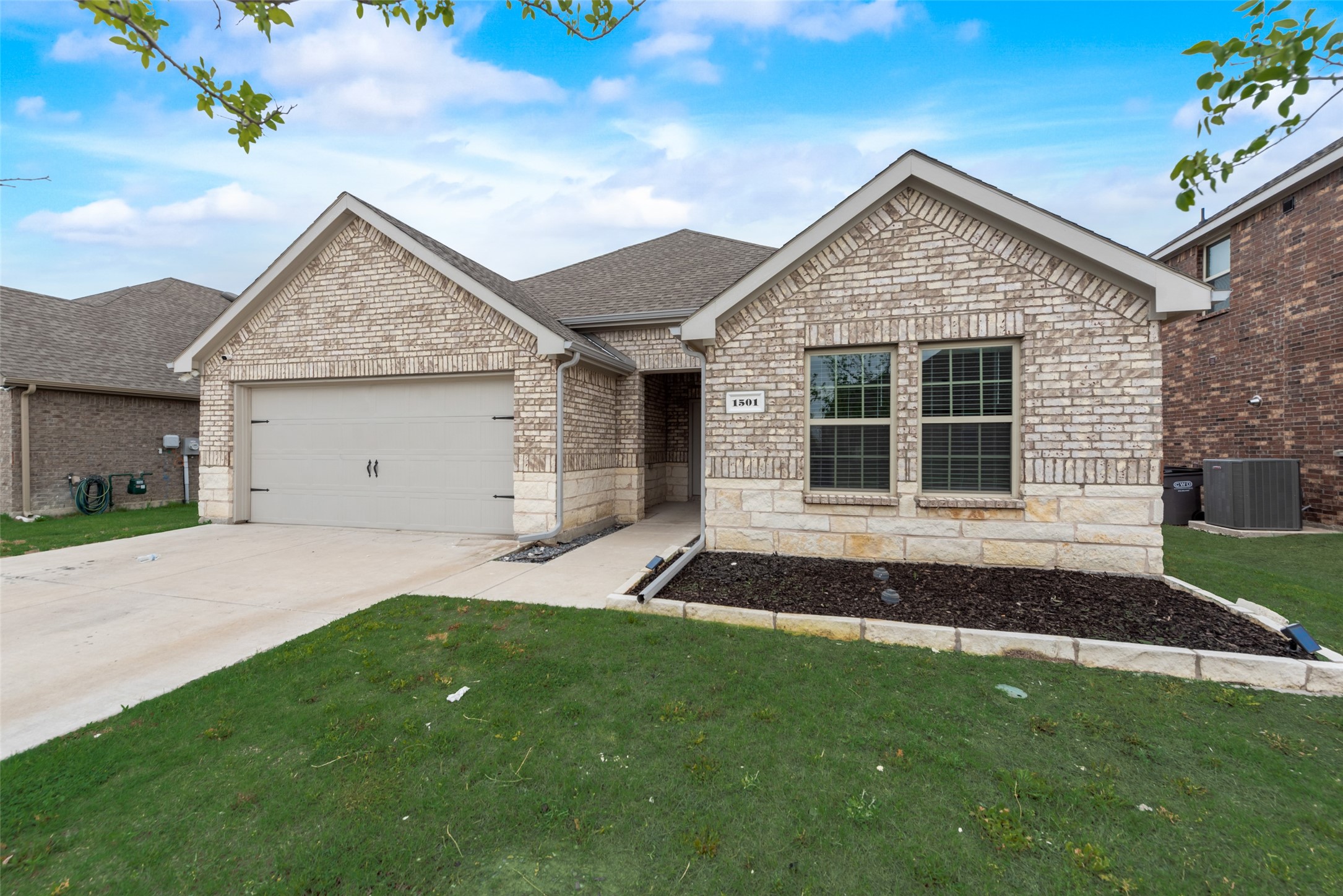 1501 Hidden Bluff Crossing Princeton TX 75407