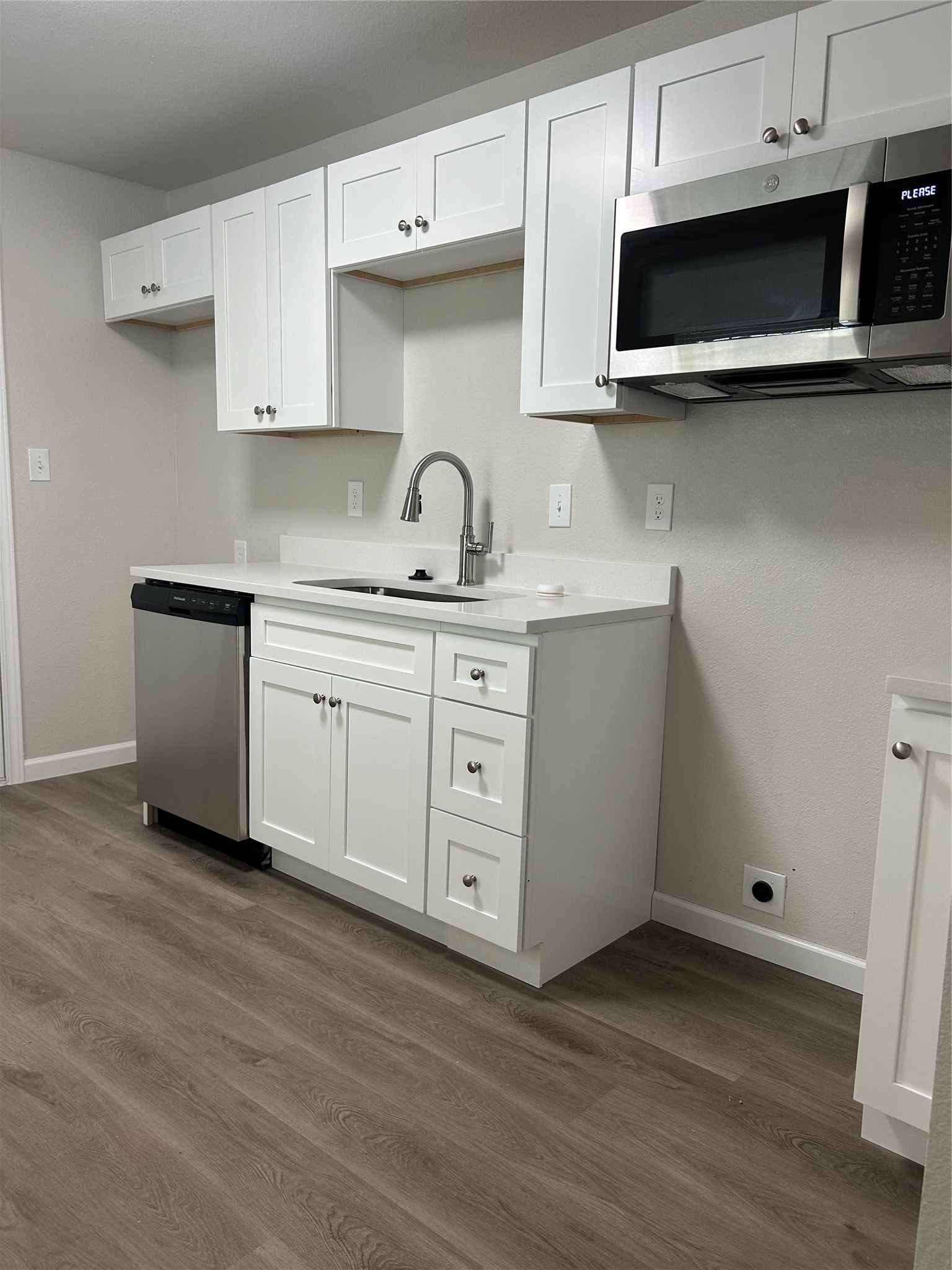 407 N Justin Avenue Dallas TX 75211