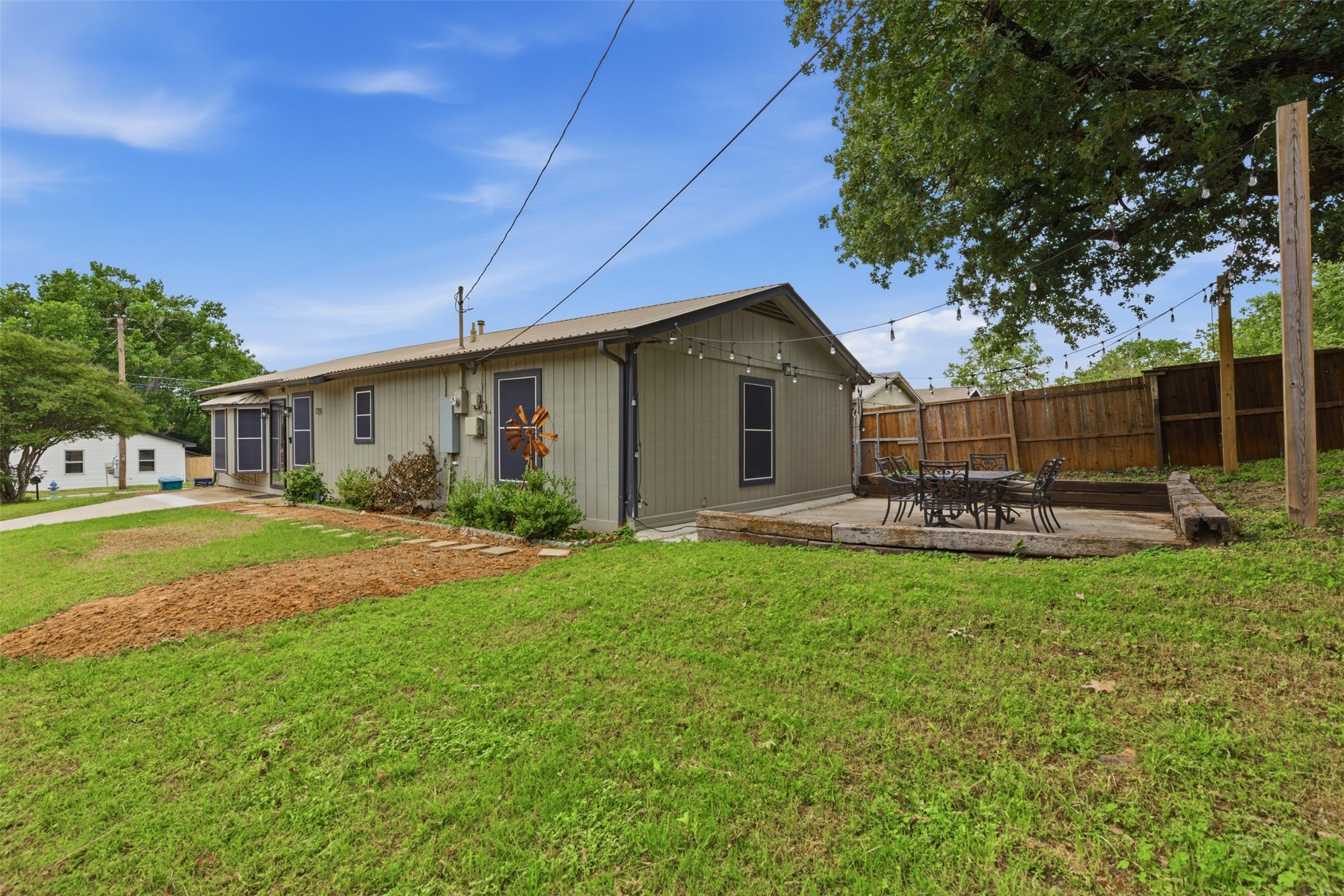 729 Hettie Street Denton TX 76209