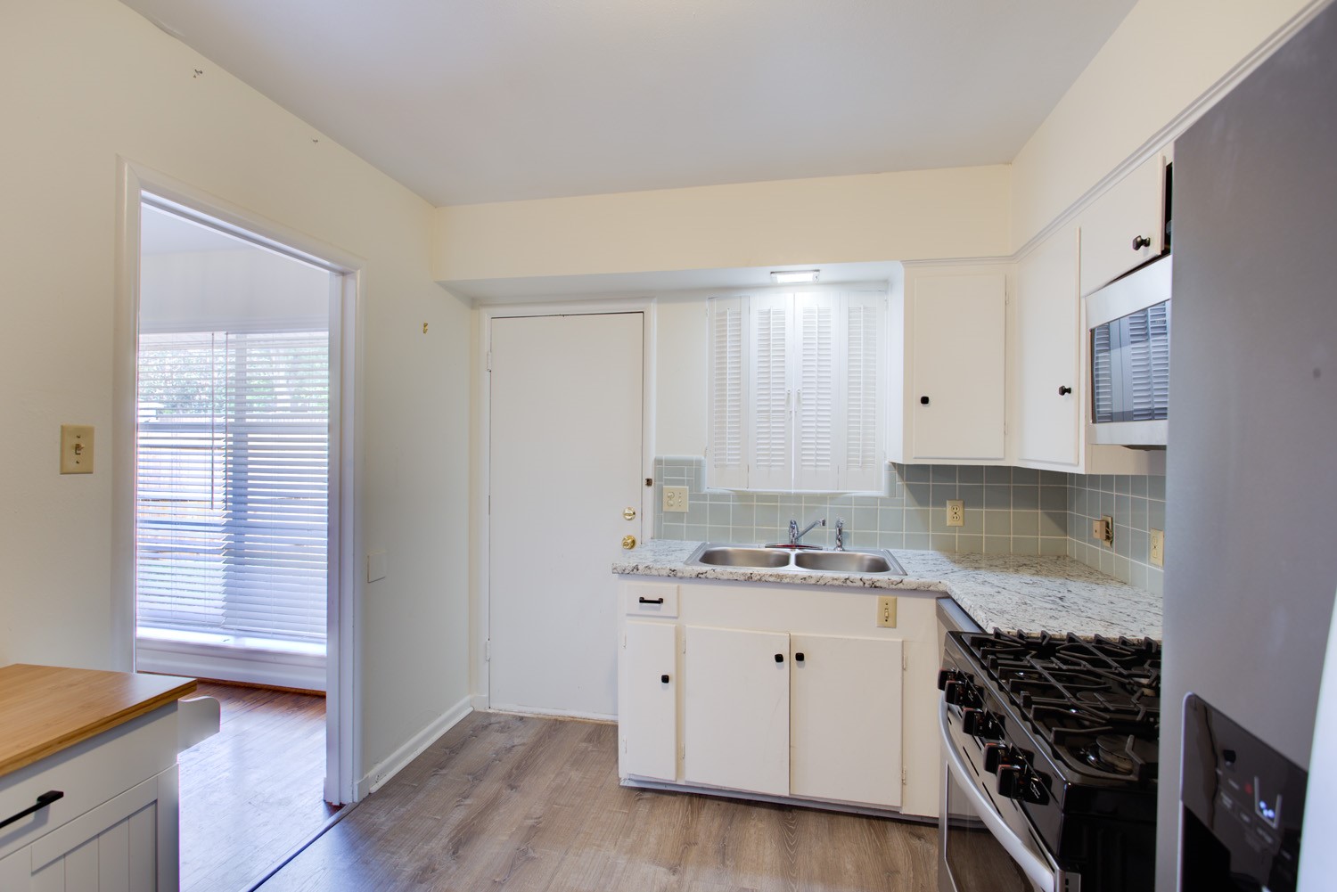 6511 Ravendale Lane Dallas TX 75214