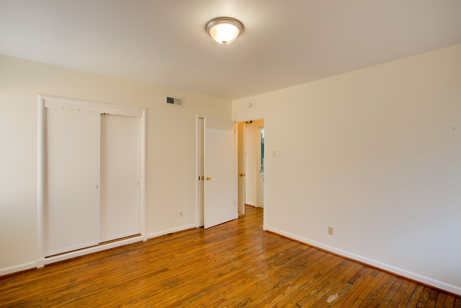 6511 Ravendale Lane Dallas TX 75214