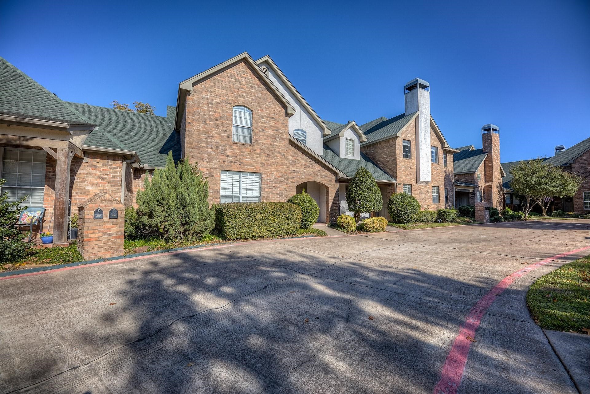 5855 Pecan Chase Benbrook TX 76132