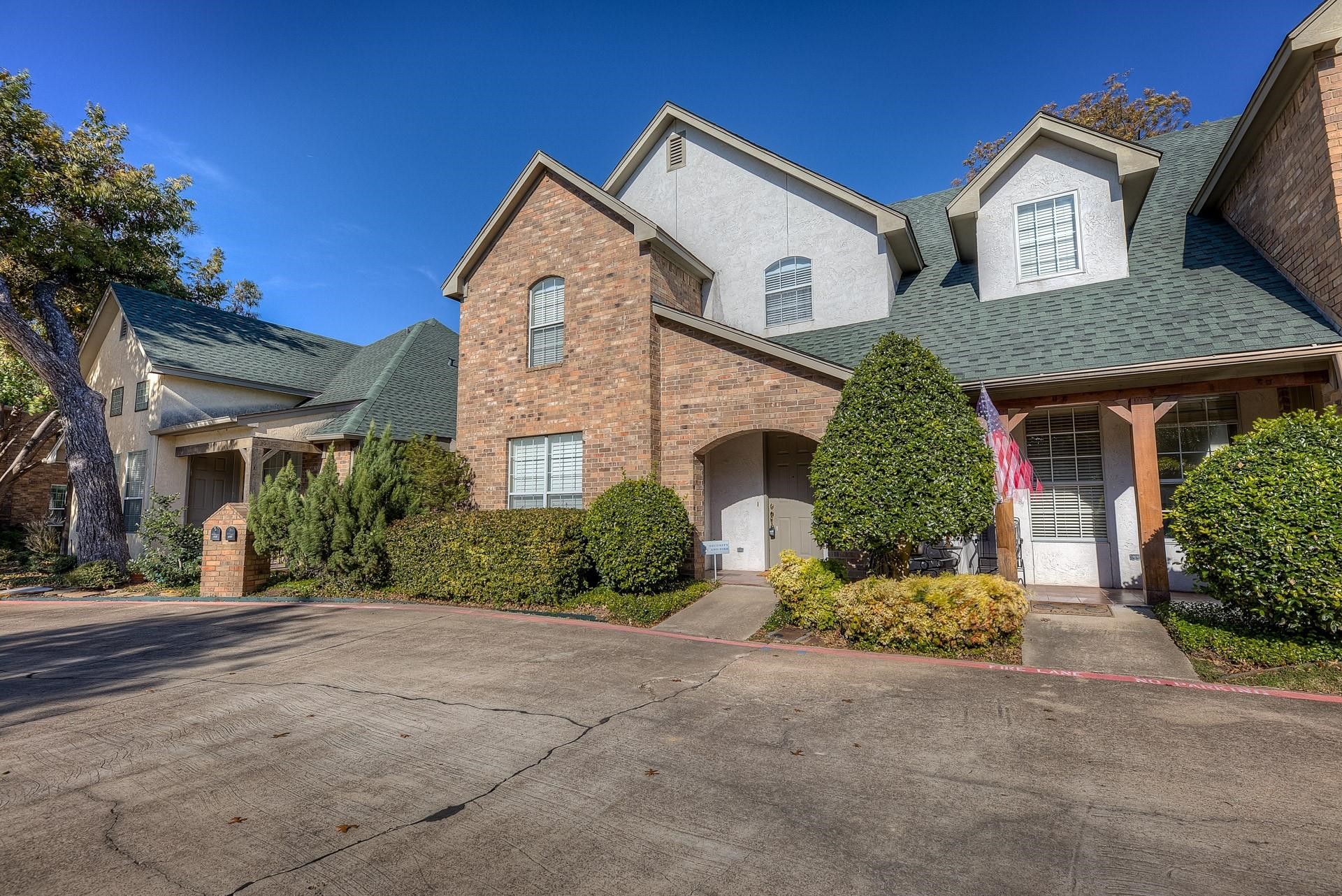 5855 Pecan Chase Benbrook TX 76132