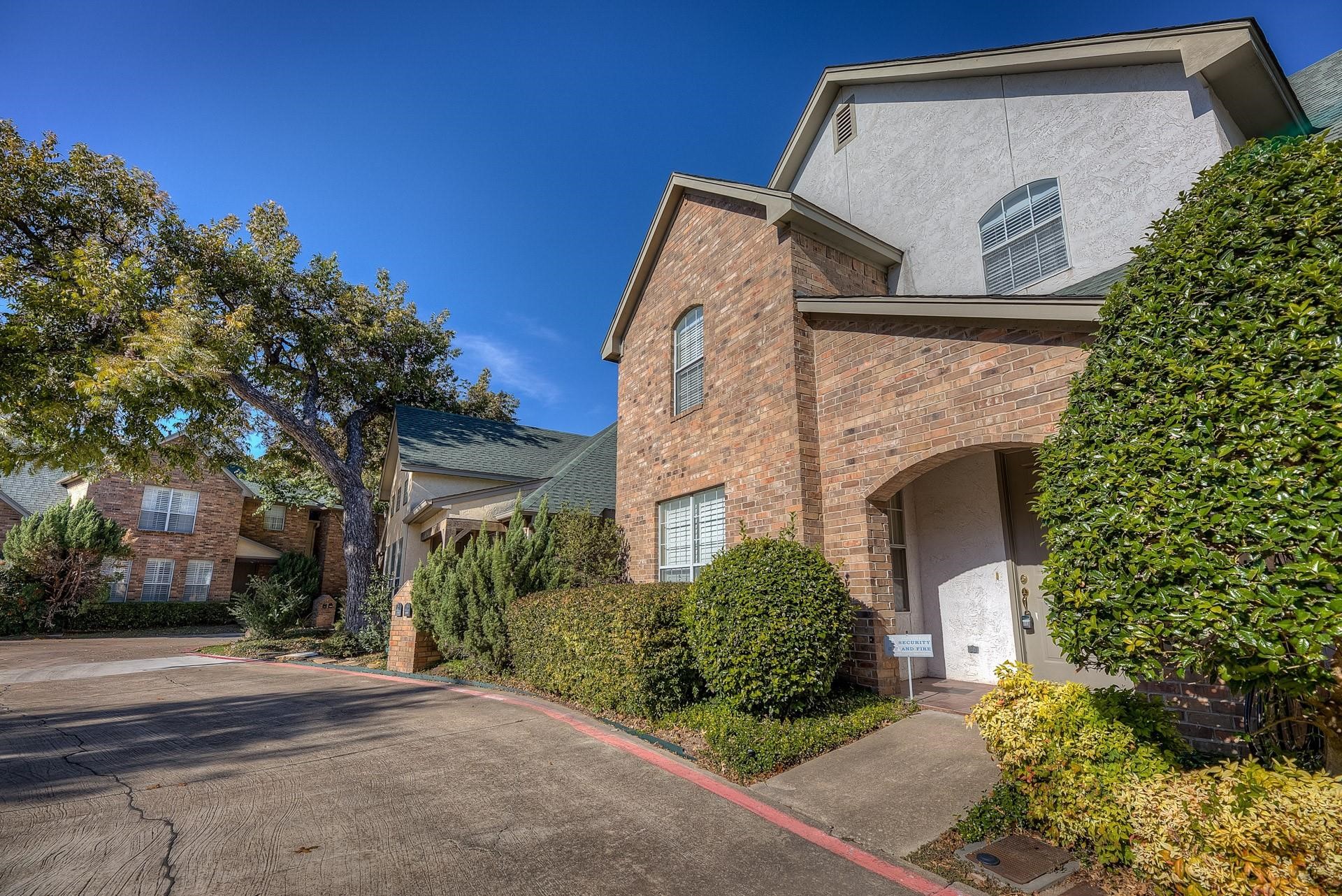 5855 Pecan Chase Benbrook TX 76132