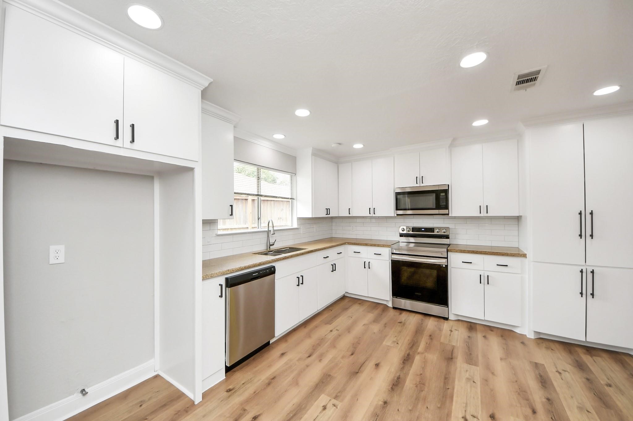 3407 Chalfont Court Houston TX 77066