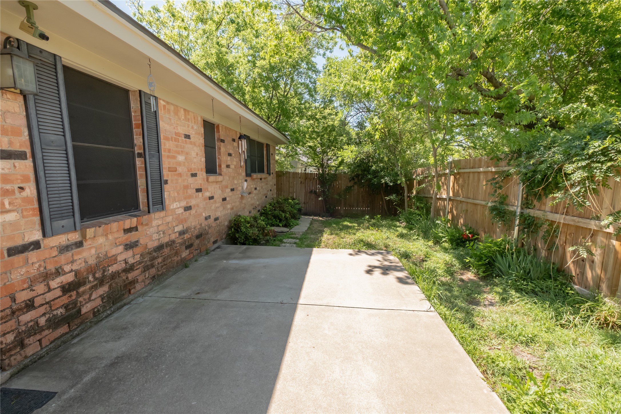 5101 Locke Avenue Fort Worth TX 76107